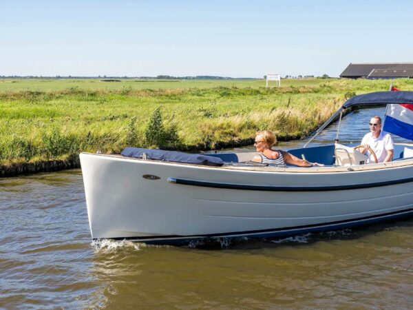 Antaris Sixty6, boot varend op vaart