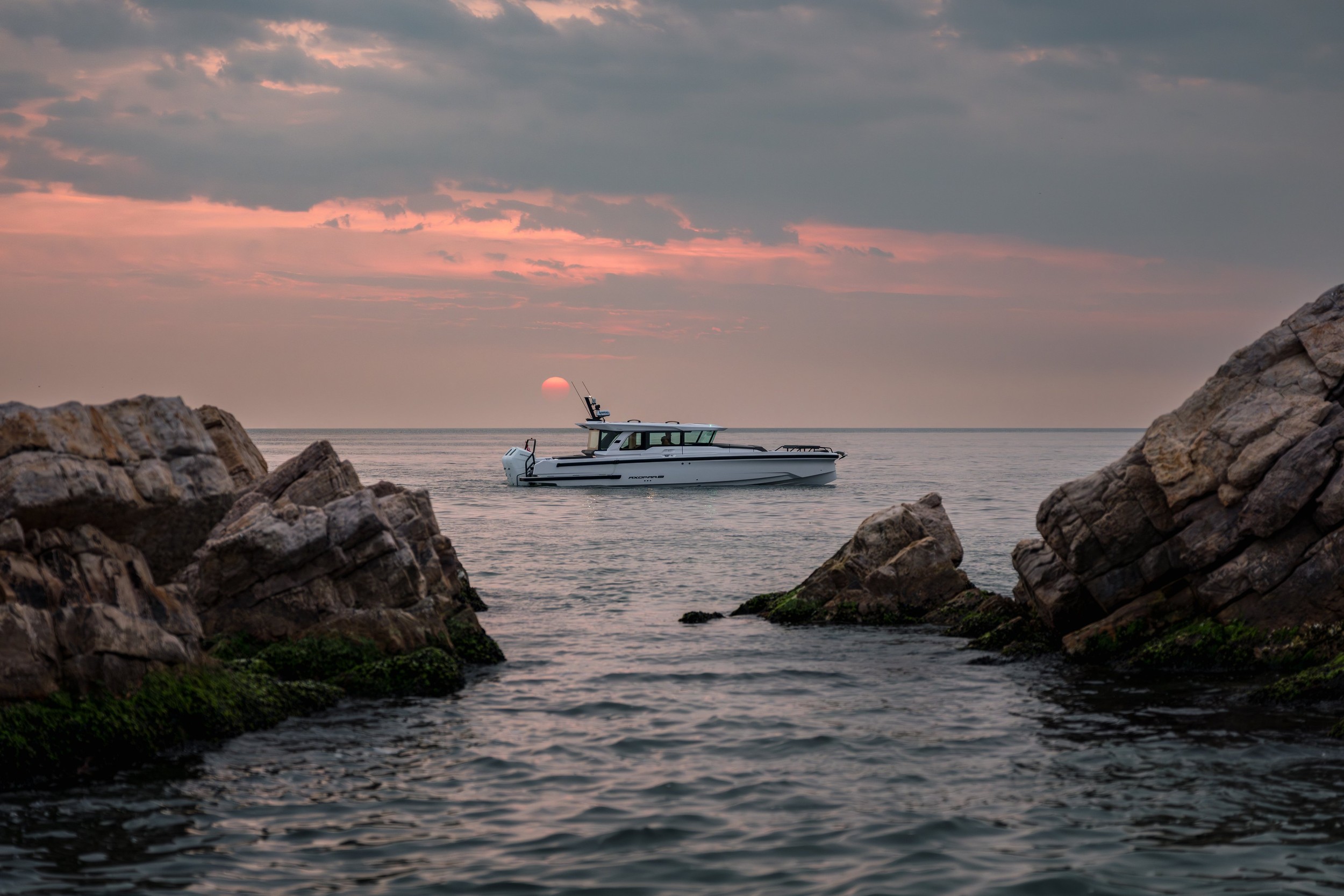 Axopar 38 XC Cross Cabin