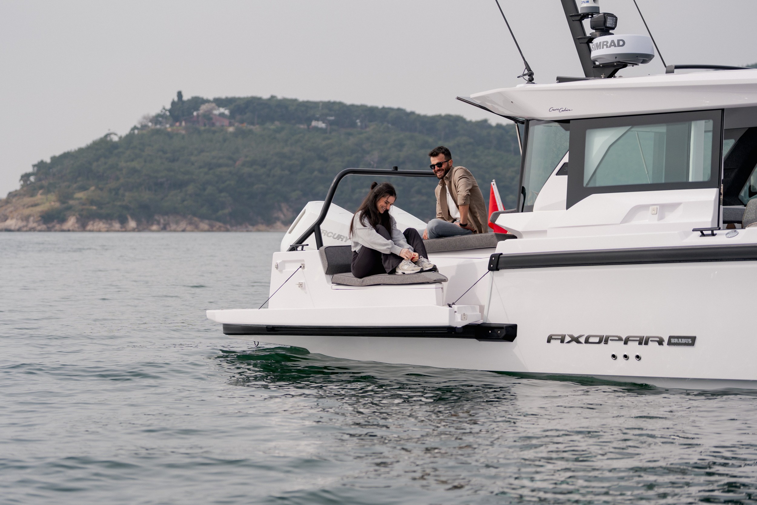 Axopar 38 XC Cross Cabin