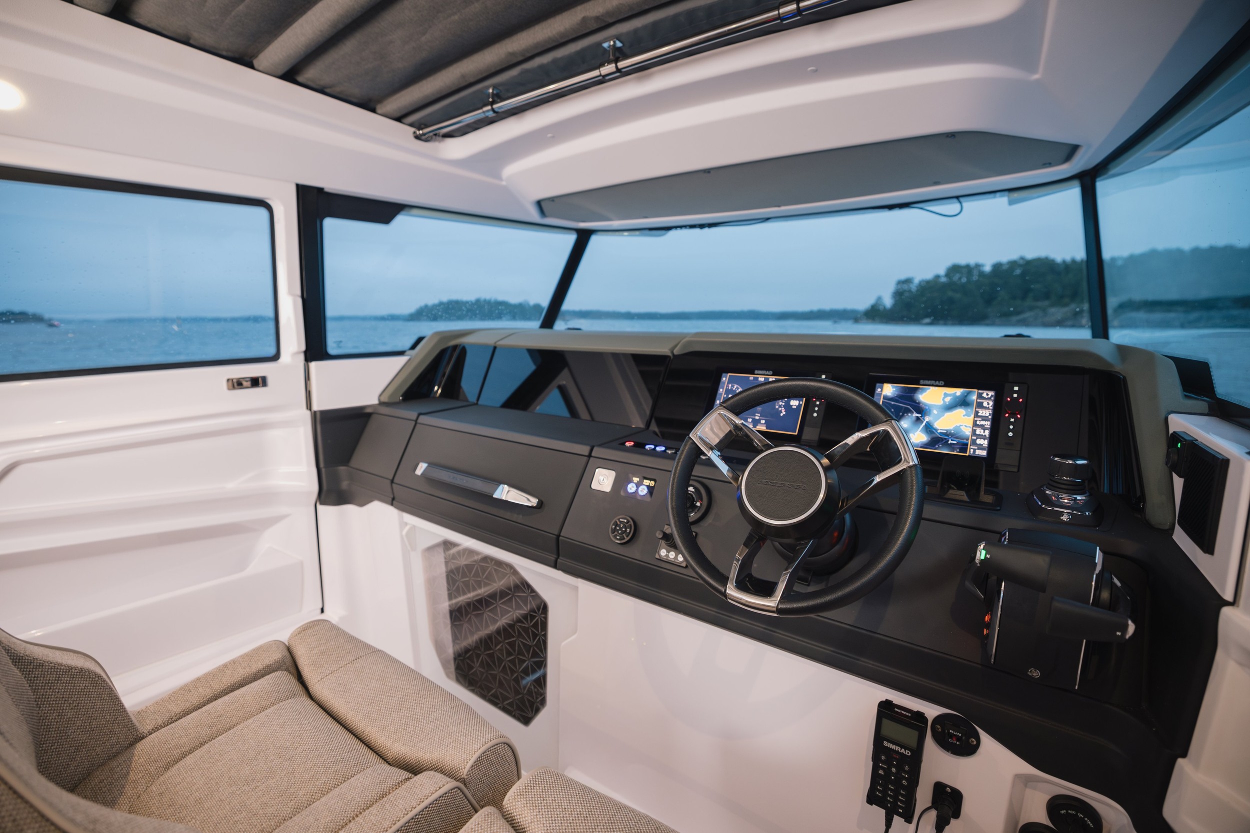 Axopar 38 XC Cross Cabin
