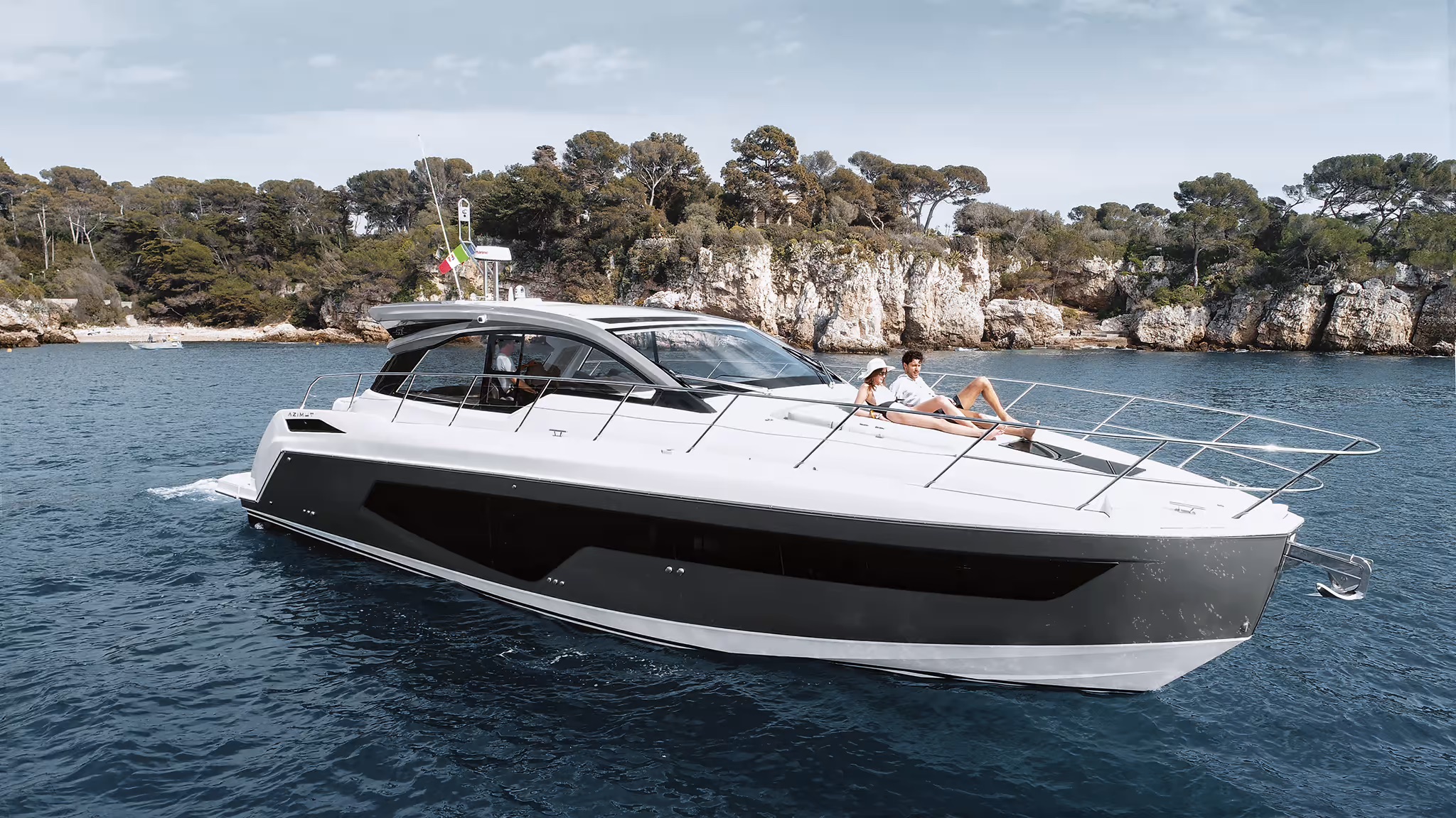 Azimut Atlantis 51, boot van buiten