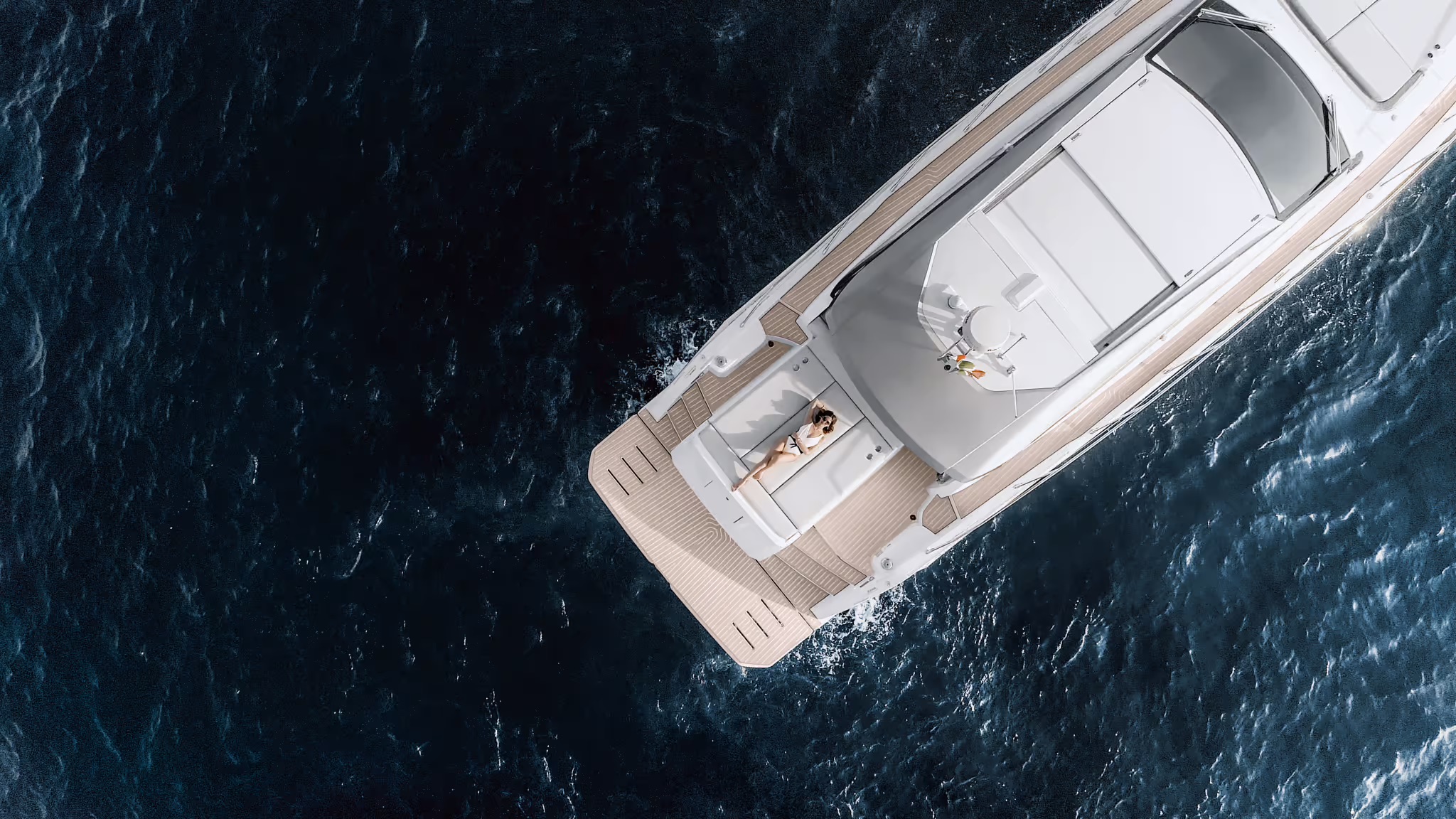 Azimut Atlantis 51, boot van buiten