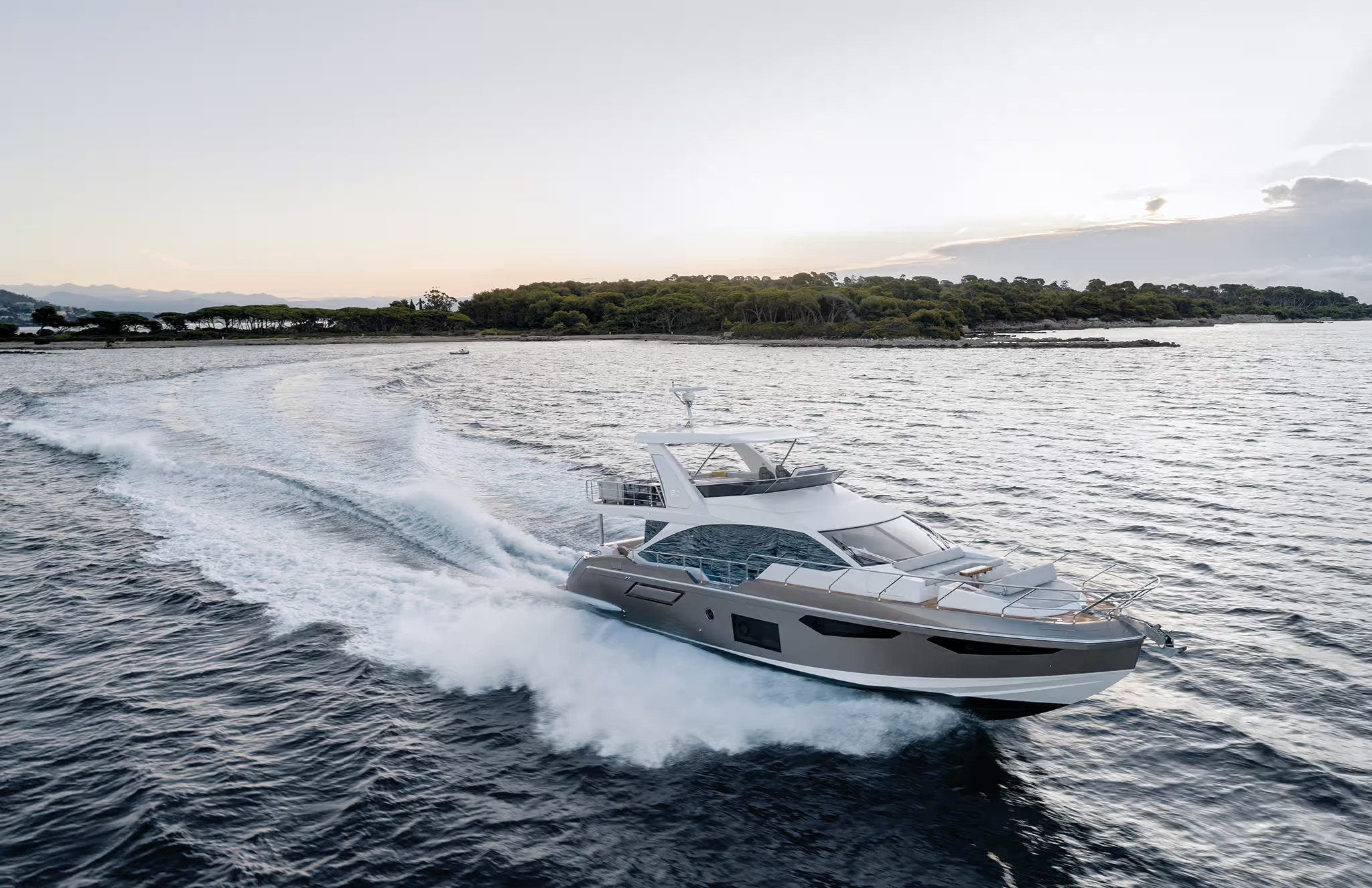 Azimut Fly 60, boot varend