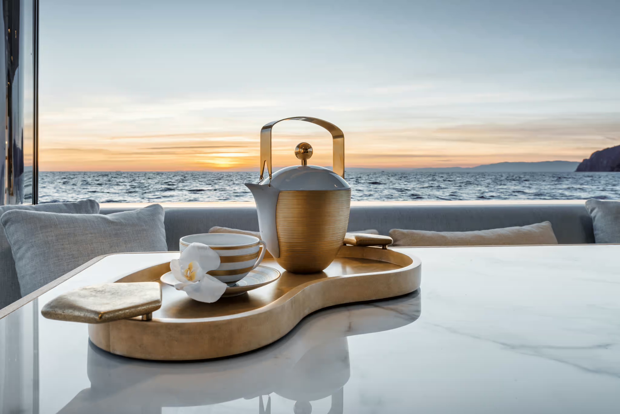 Azimut Fly 60, detail tafel buiten