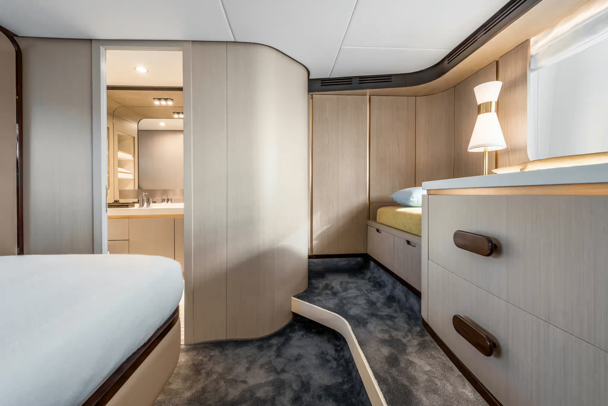 Azimut Fly 60, hoofdhut