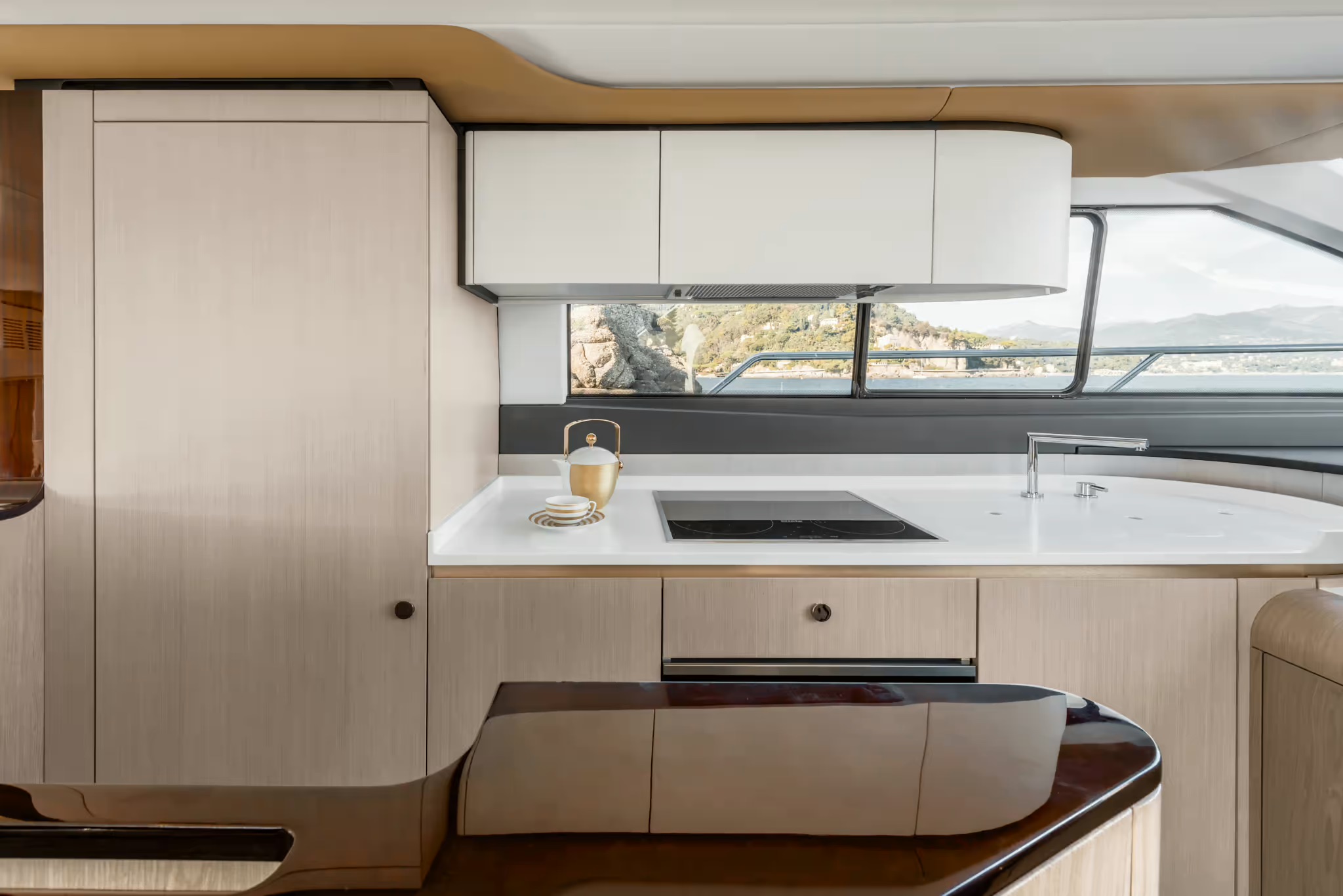 Azimut Fly 60, keuken