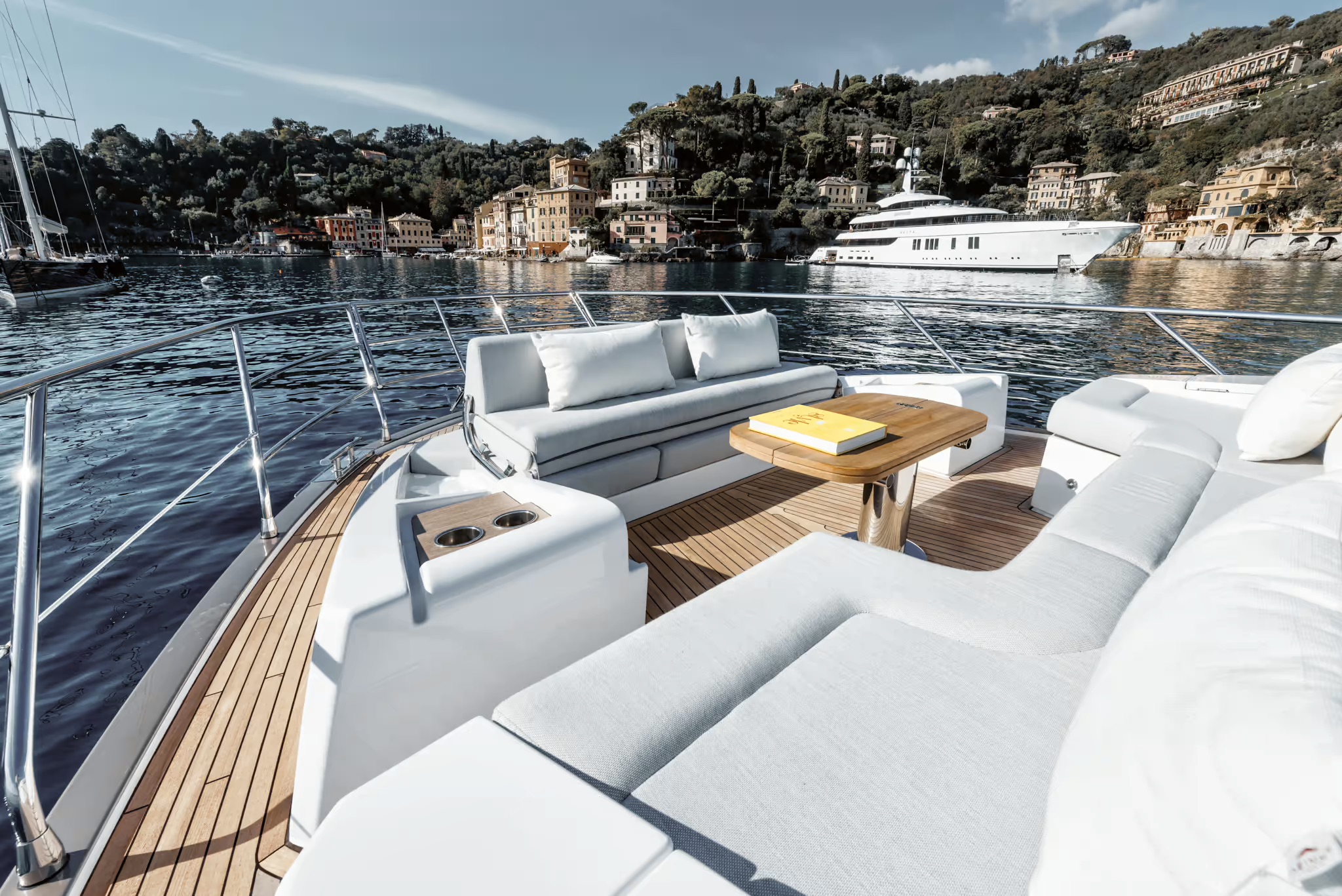 Azimut Fly 60, lounge