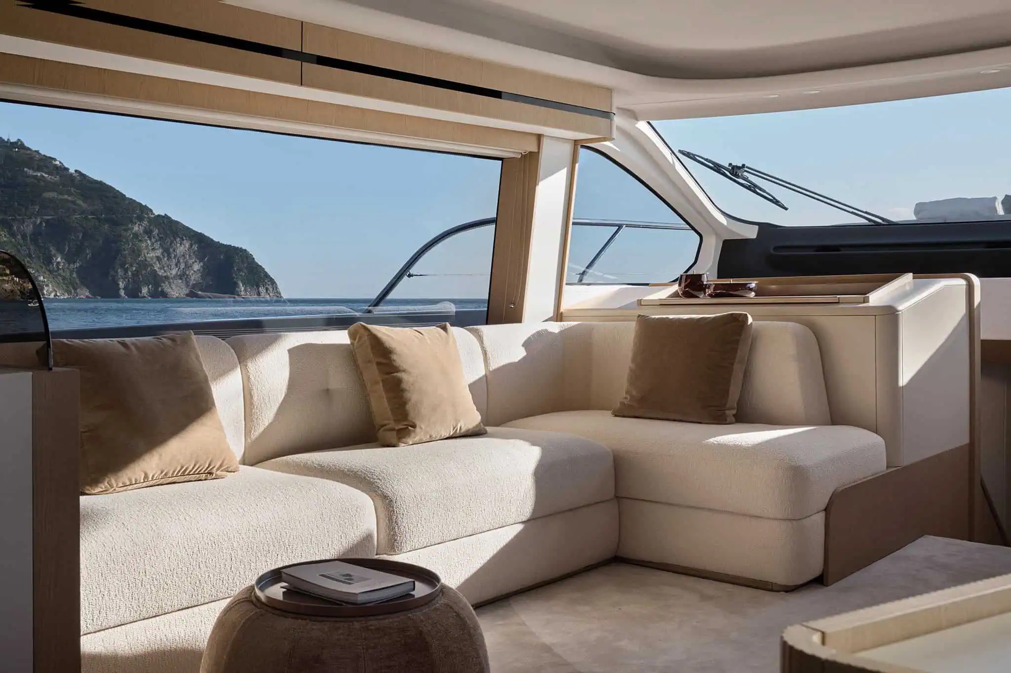 Azimut Fly 62, salon
