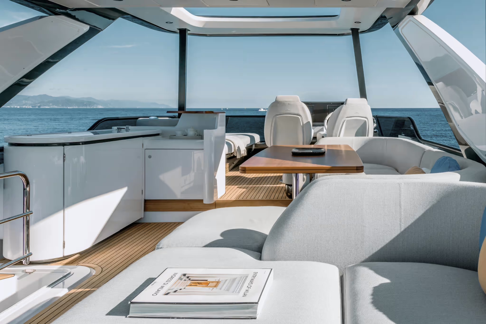 Azimut Fly 68, flybridge