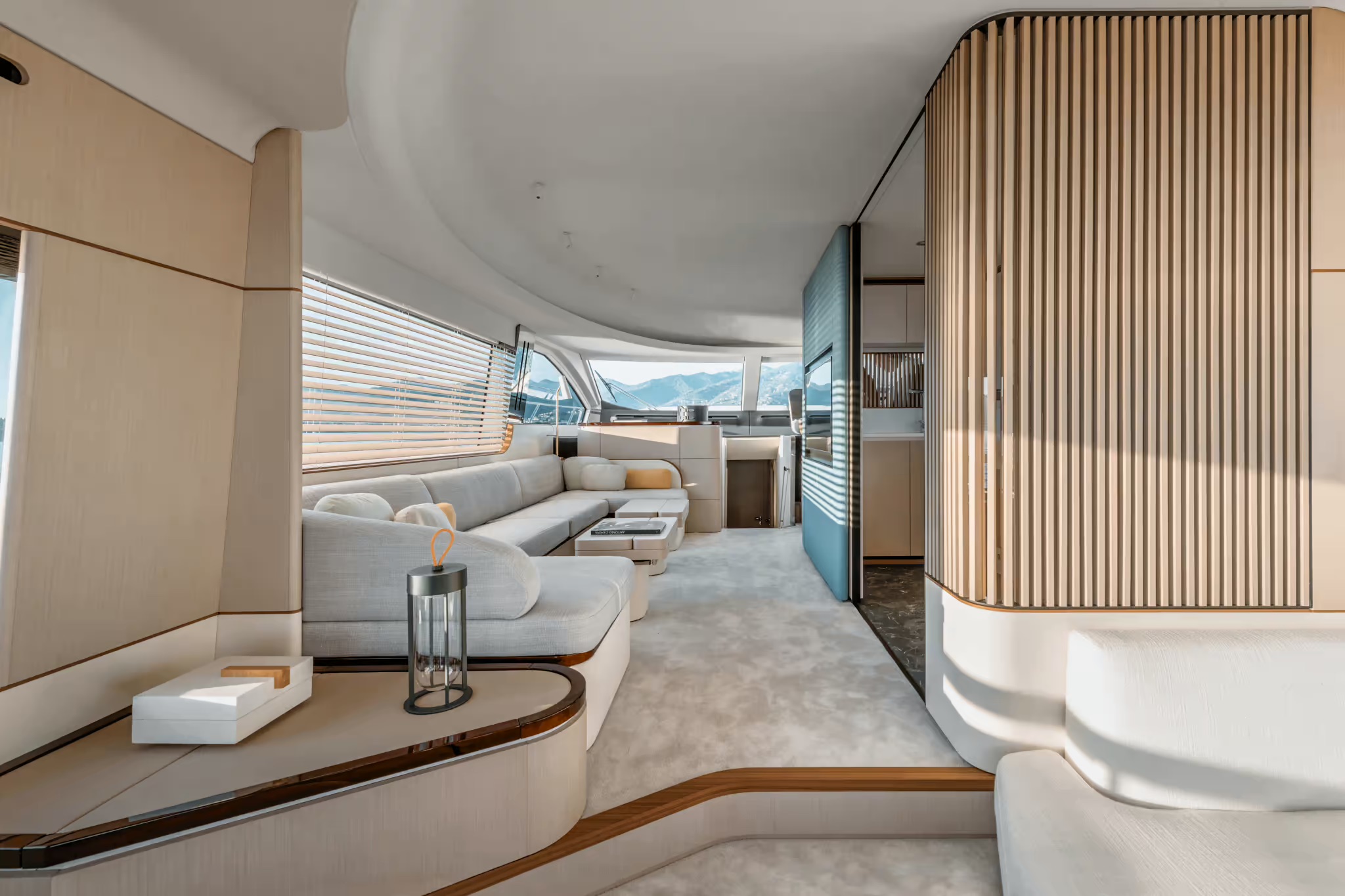 Azimut Fly 68, salon