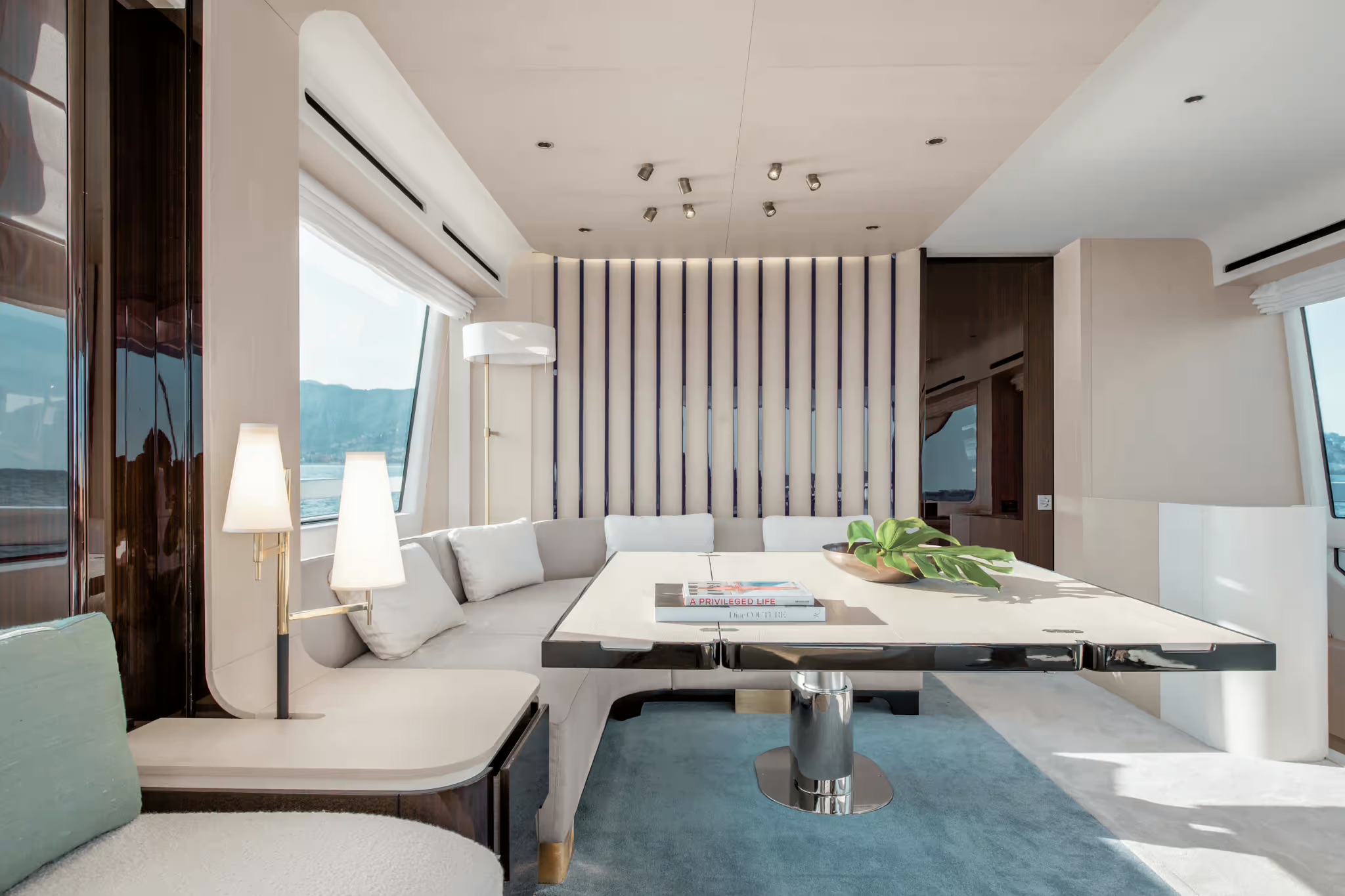 Azimut Fly 78, eethoek