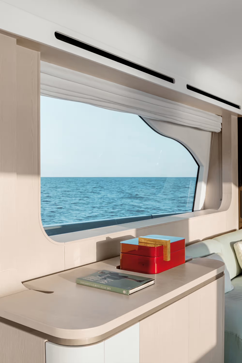 Azimut Fly 78, interieur boot