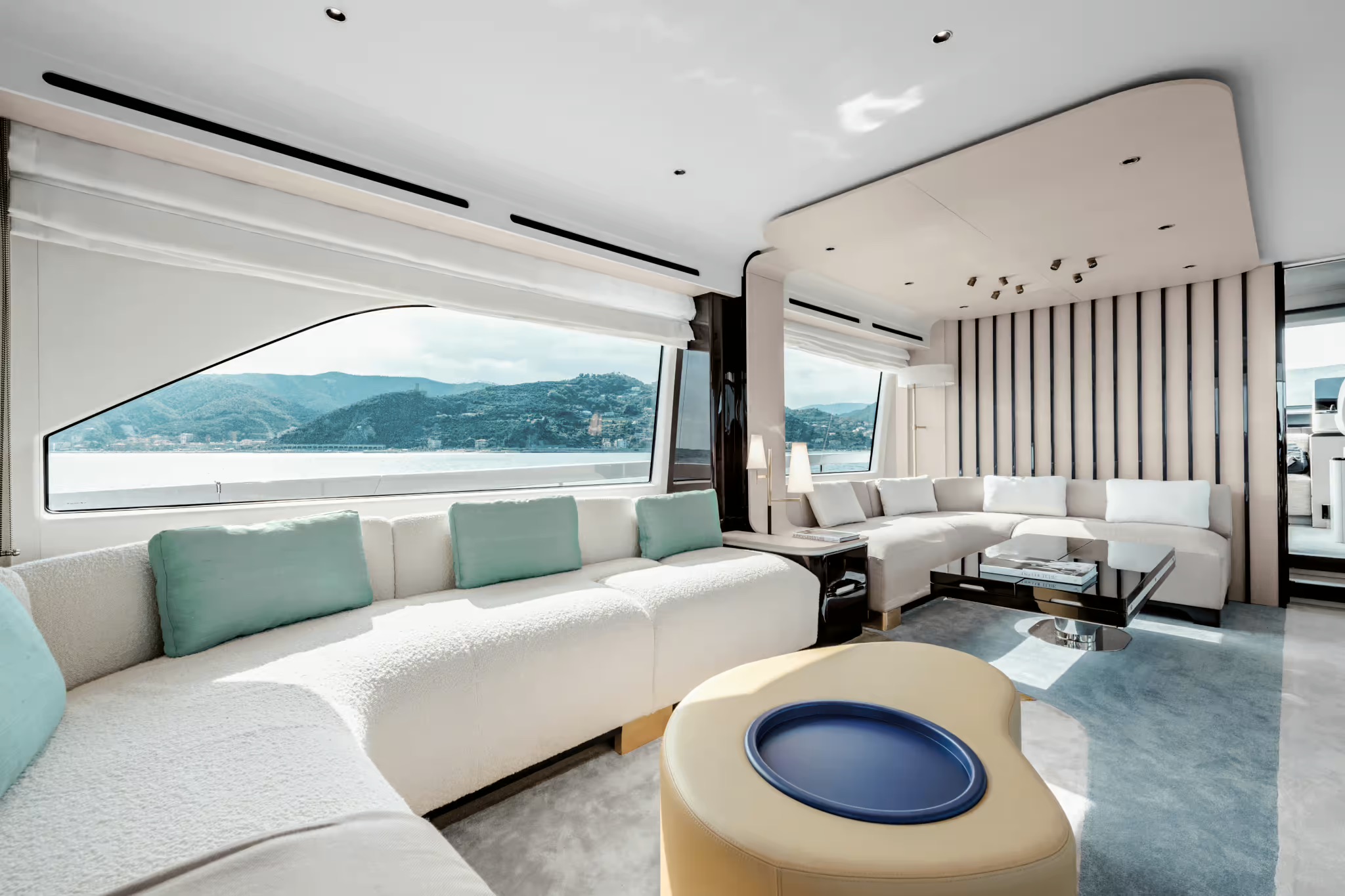 Azimut Fly 78, salon