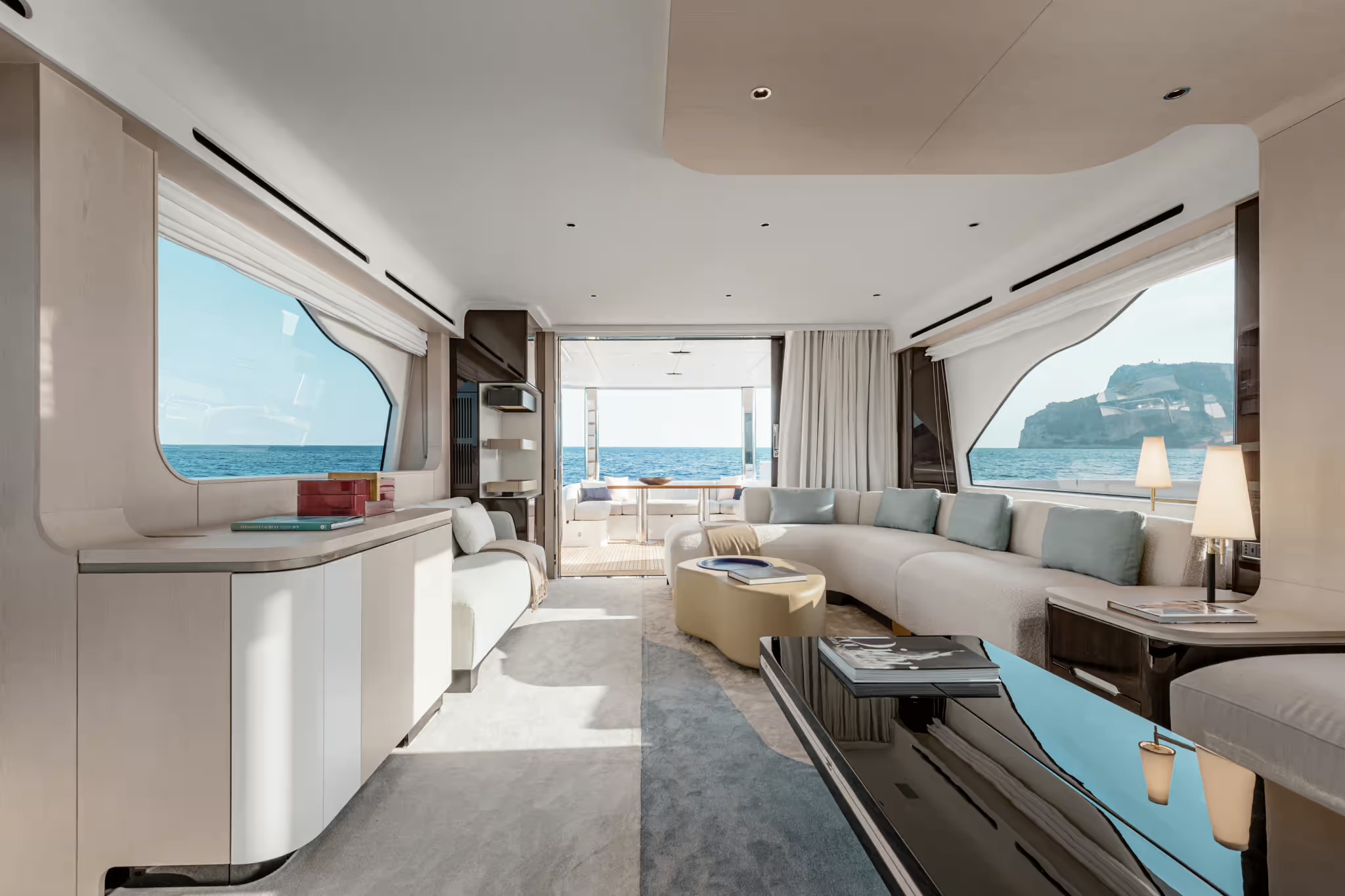 Azimut Fly 78, salon