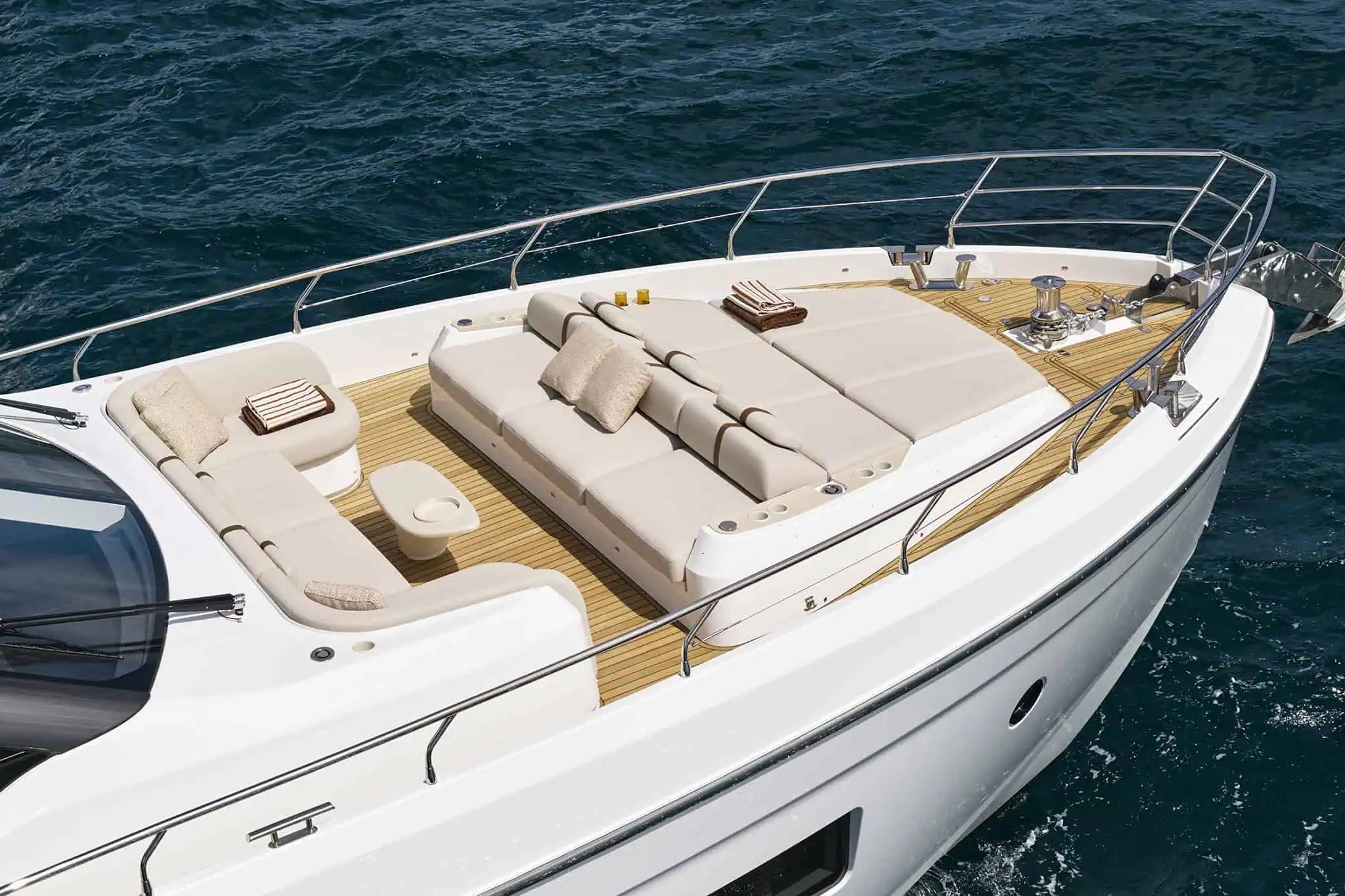 Azimut Fly 82, boot van buiten