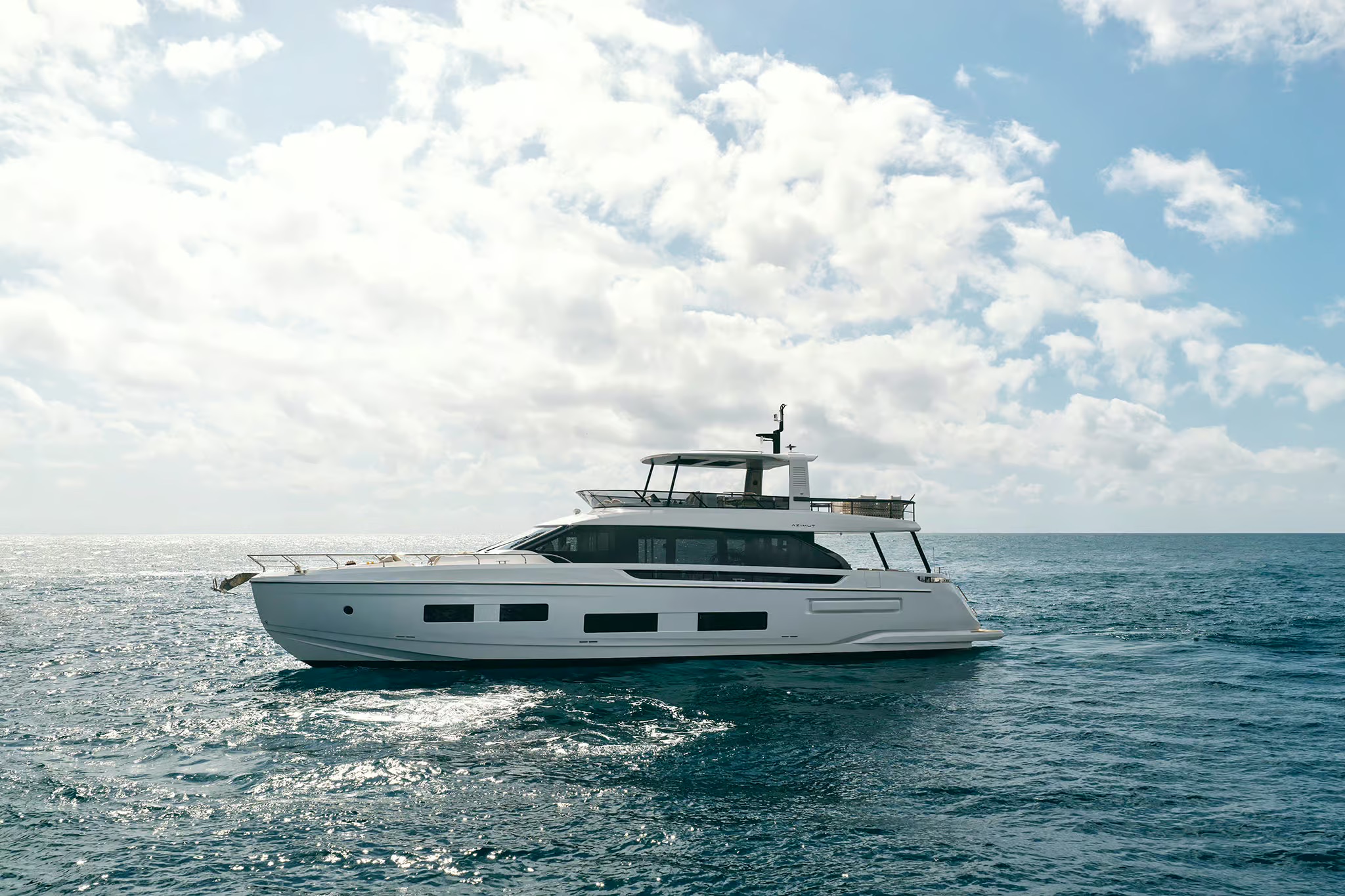Azimut Fly 82, boot van buiten