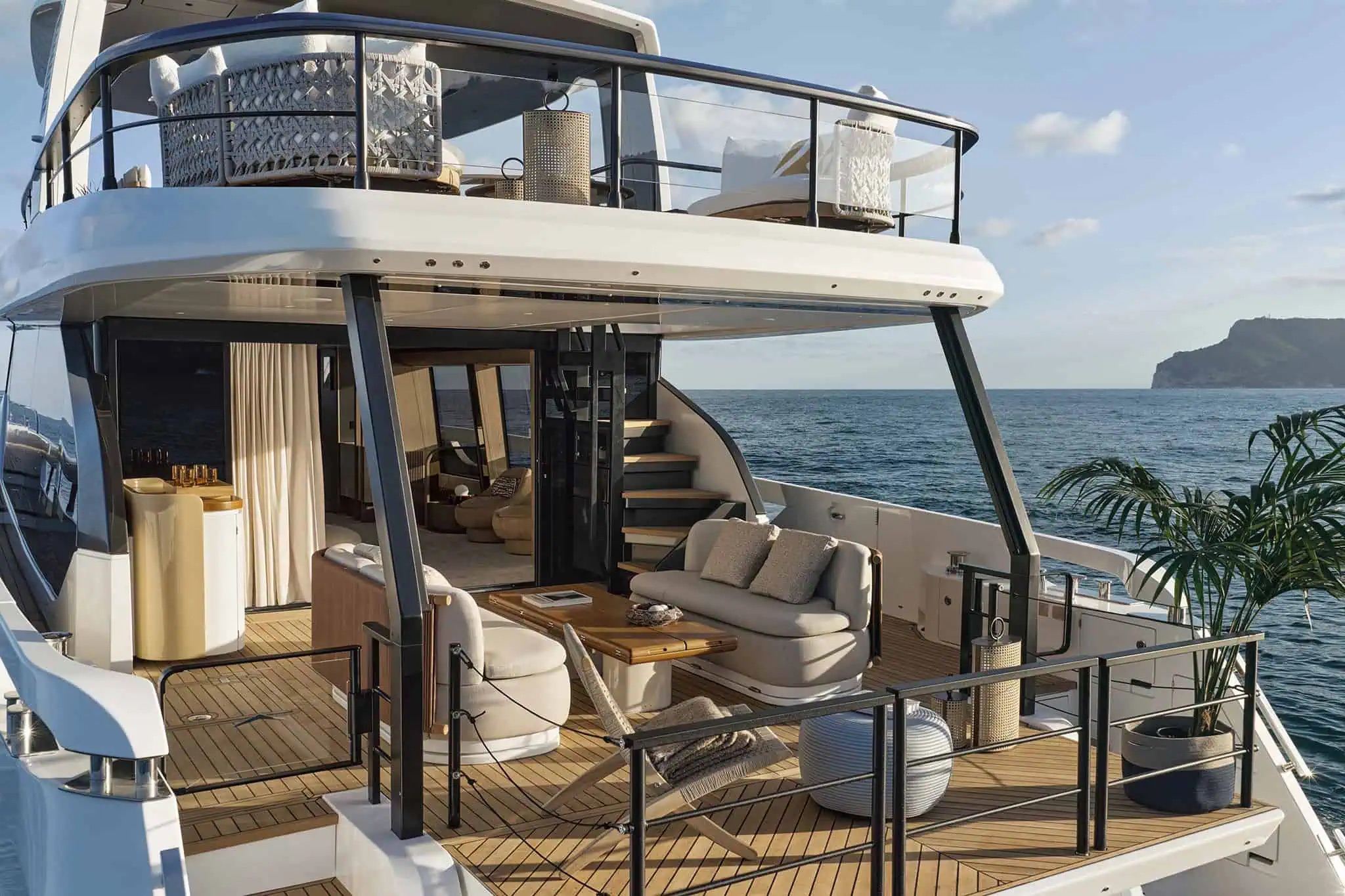 Azimut Fly 82, boot van buiten