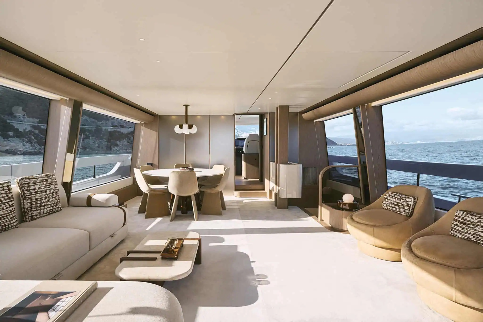 Azimut Fly 82, salon