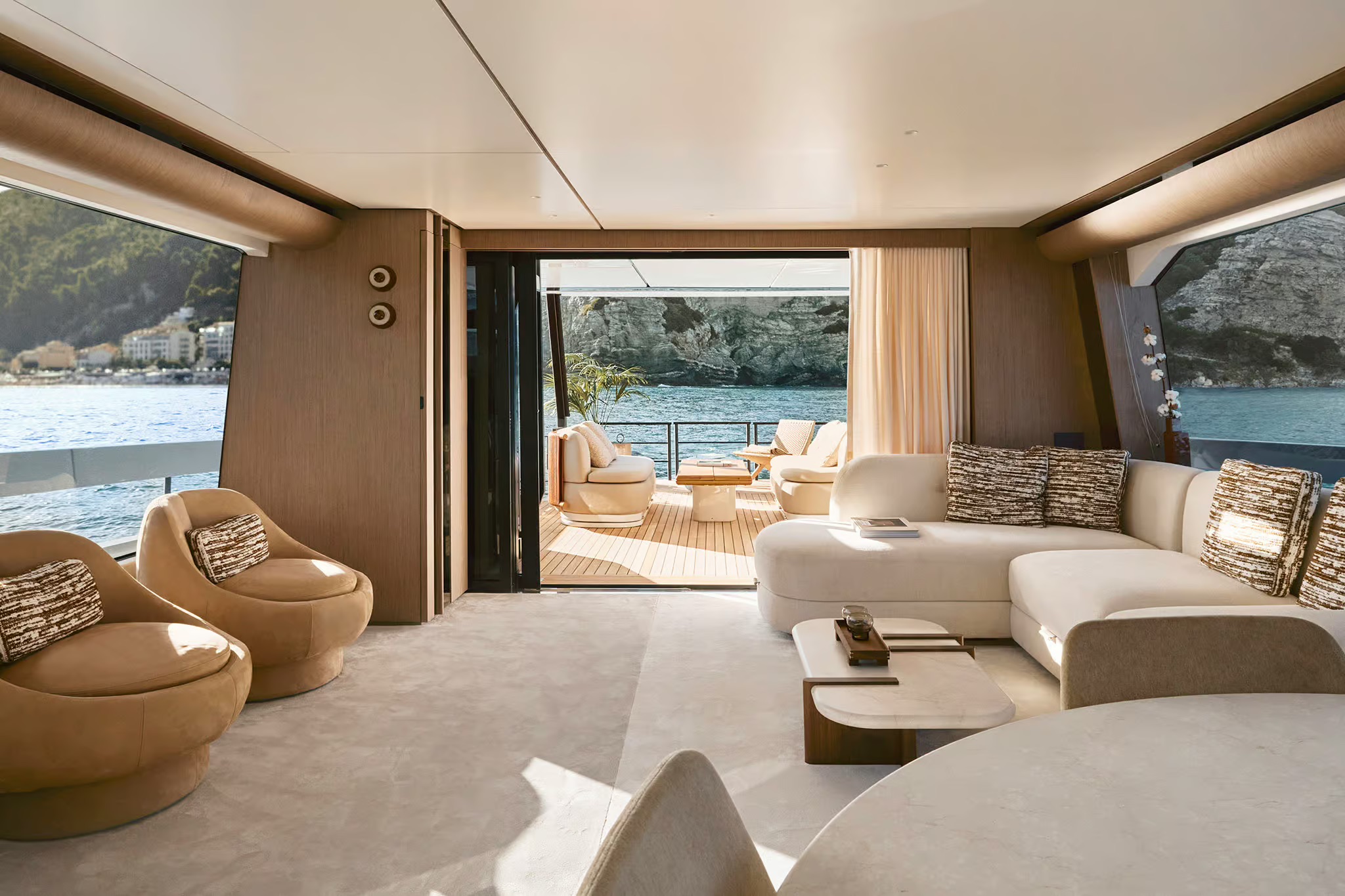 Azimut Fly 82, salon