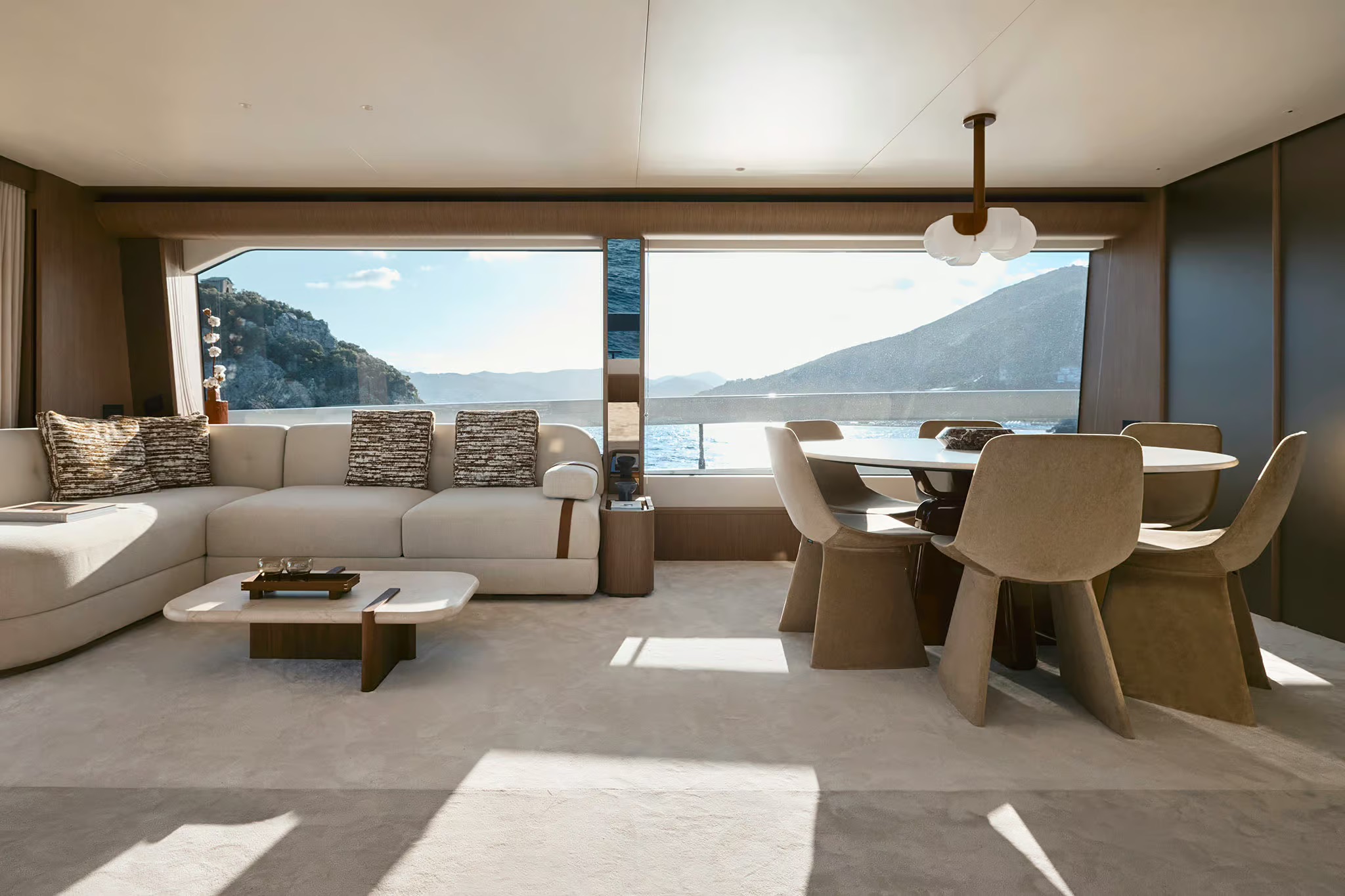 Azimut Fly 82, salon