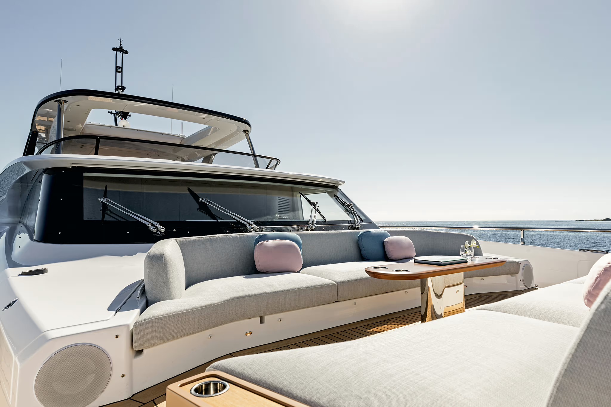 Azimut Grande 26M, boot van buiten