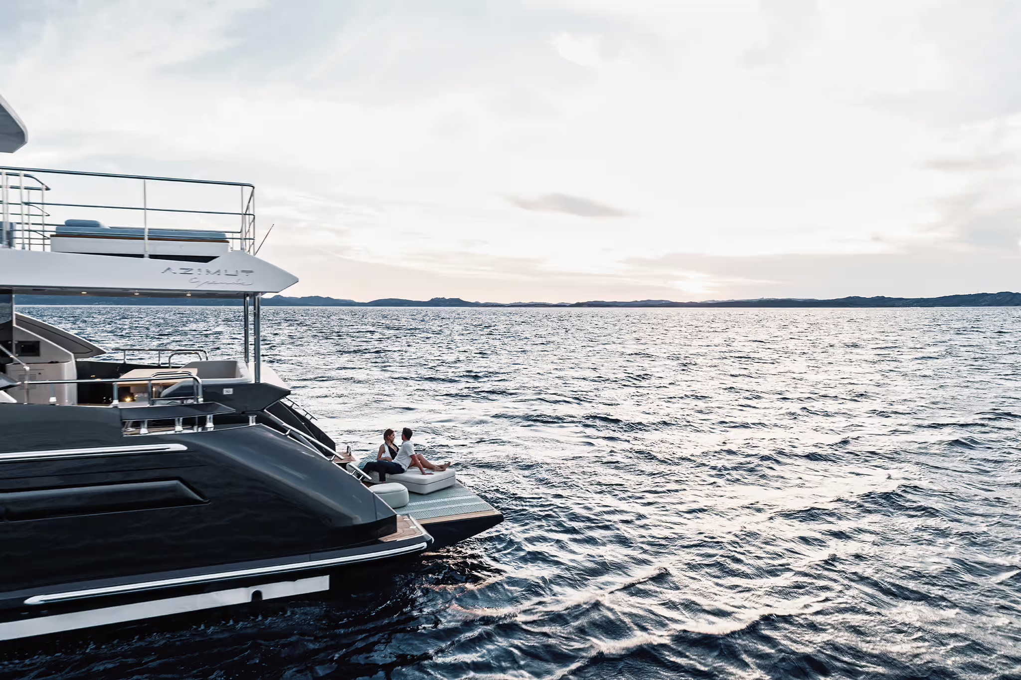 Azimut Grande 27M, boot van buiten