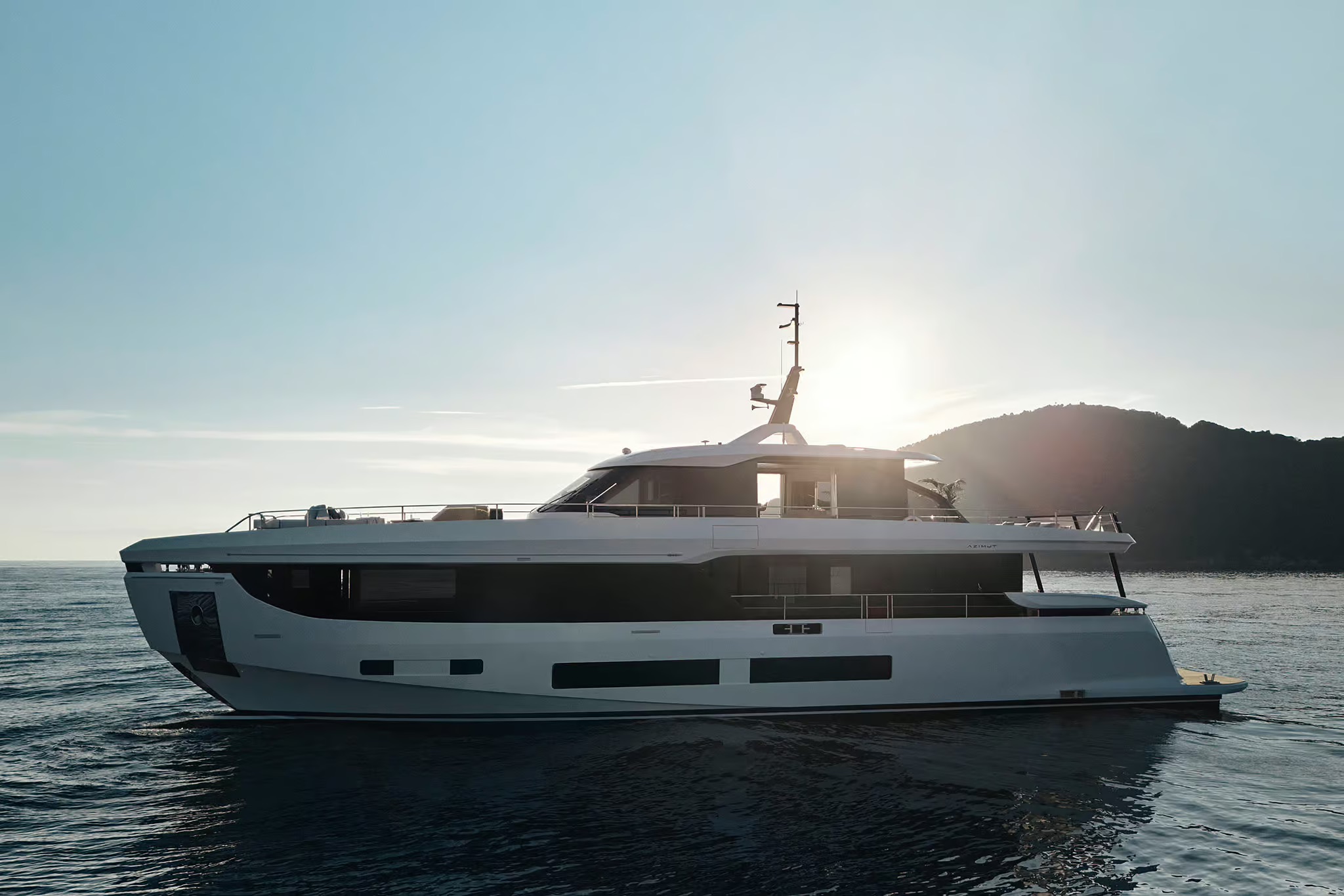 Azimut Grande 30M, boot van buiten