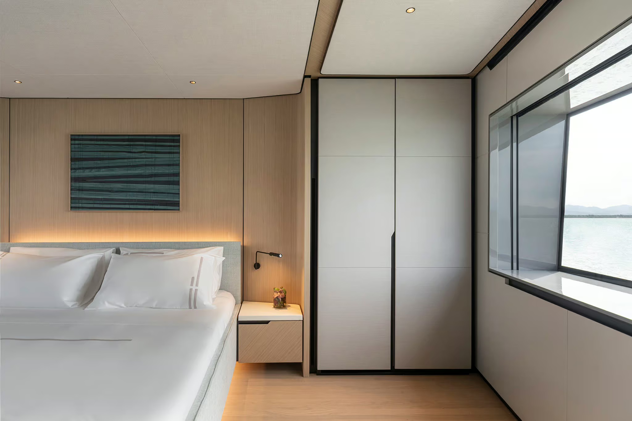 Azimut Grande 30M, hoofdhut