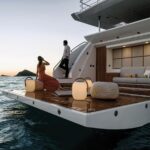 Azimut Grande 32M, zwemplatform