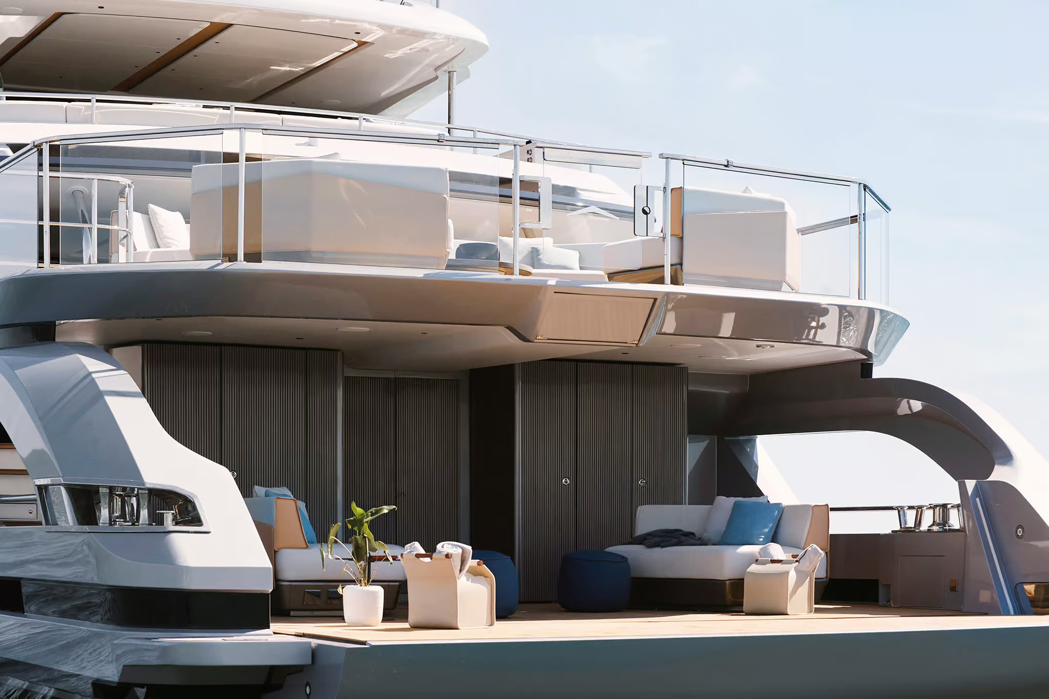 Azimut Grande Trideck, zwemplatform