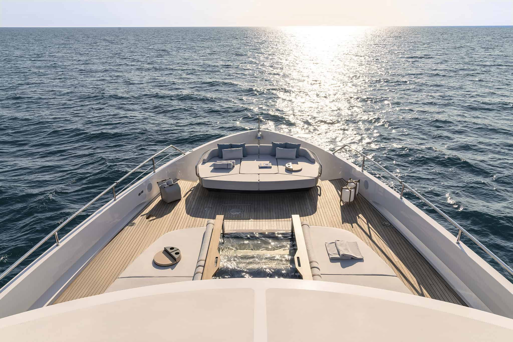 Azimut Grande Trideck, lounge