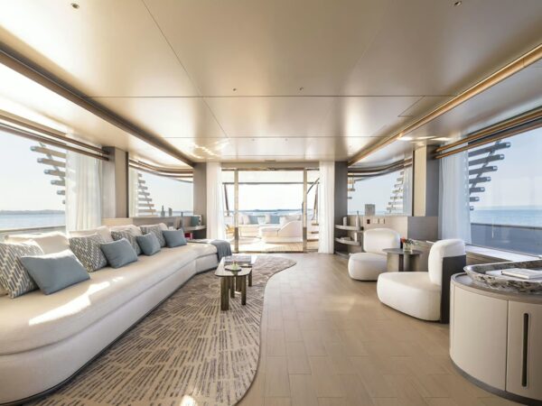 Azimut Magellano 30M, salon met trap