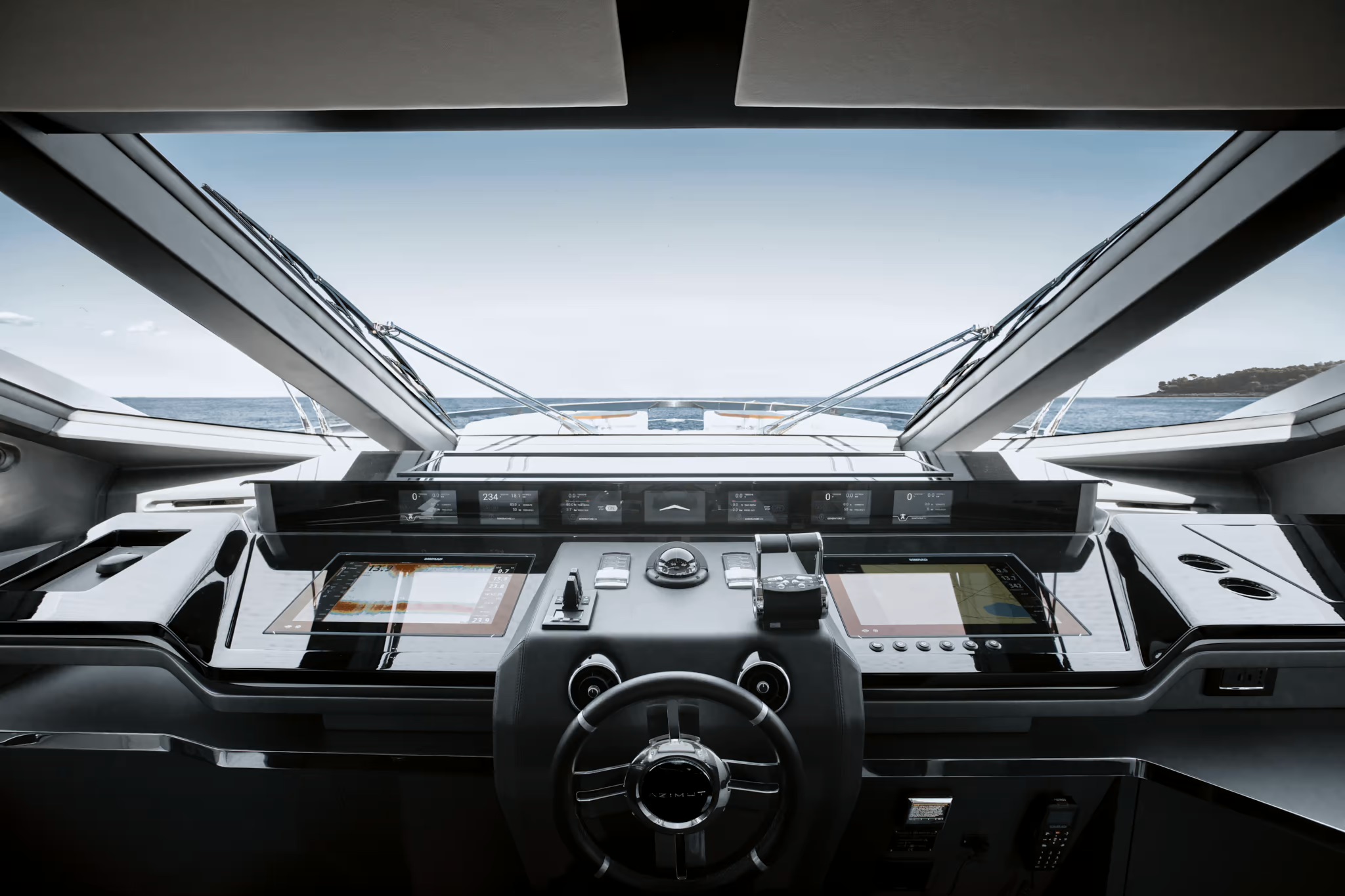 Azimut S10, stuurstand
