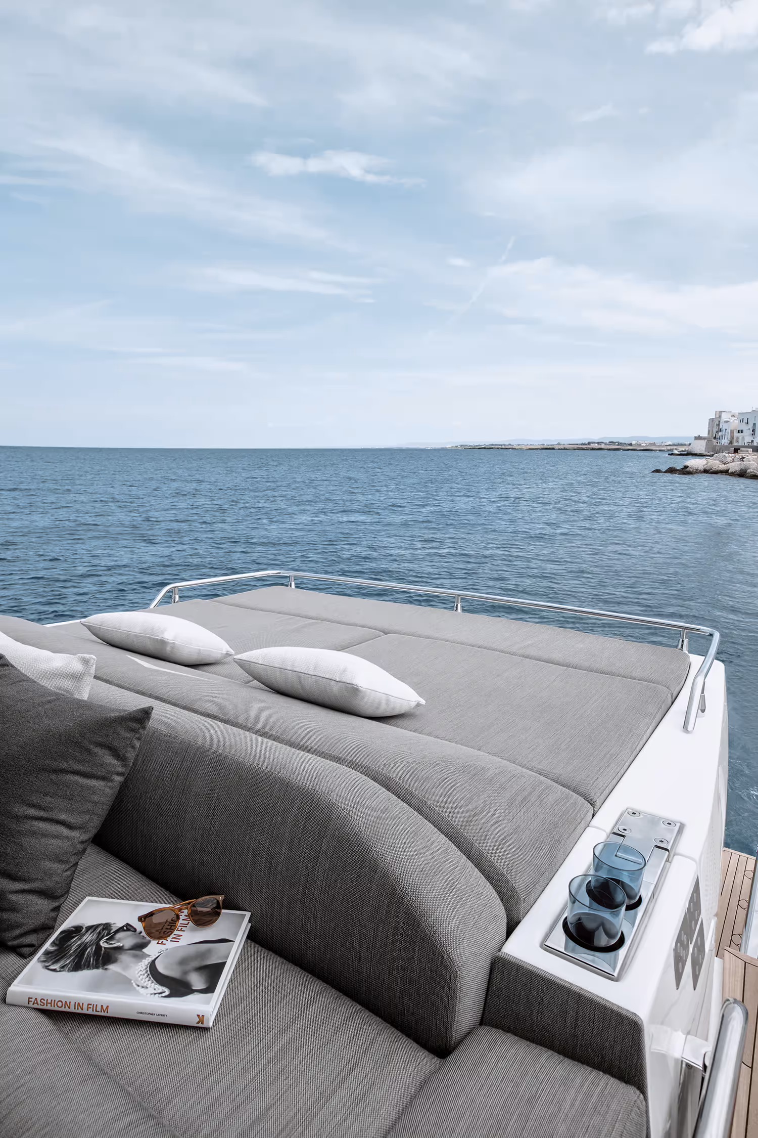 Azimut S6, zonnedek