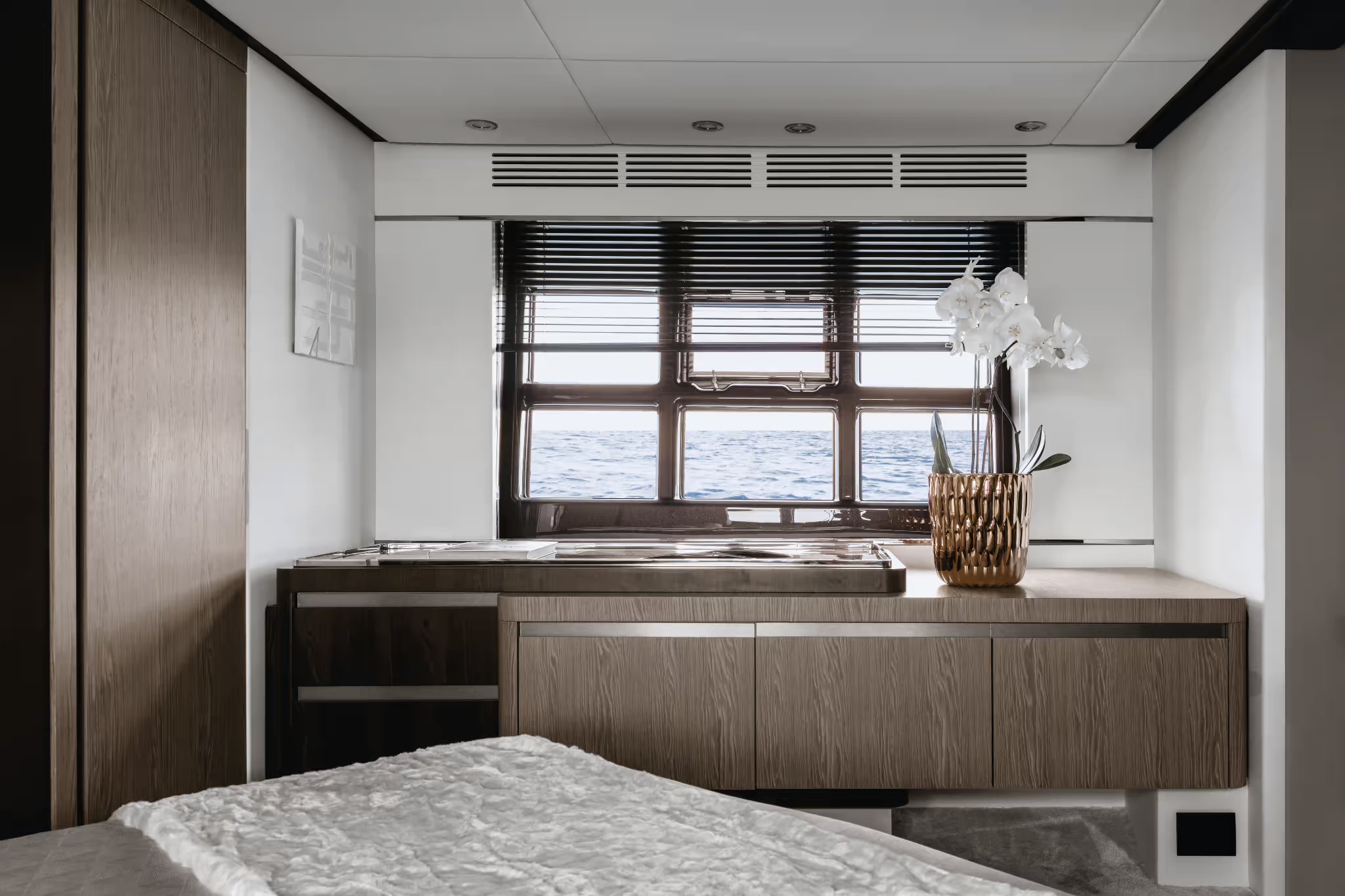 Azimut S6, hoofdhut