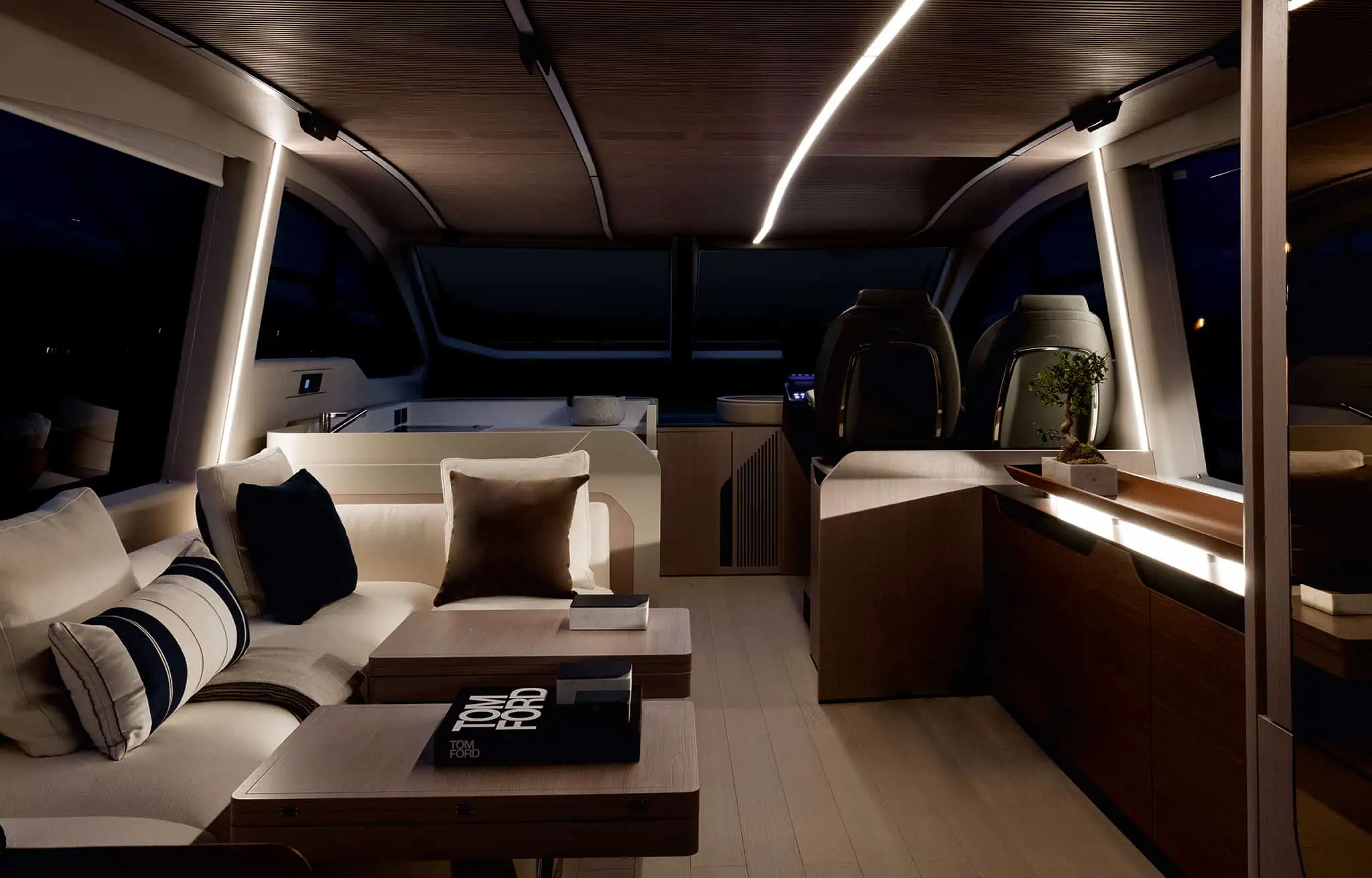 Azimut S7, salon