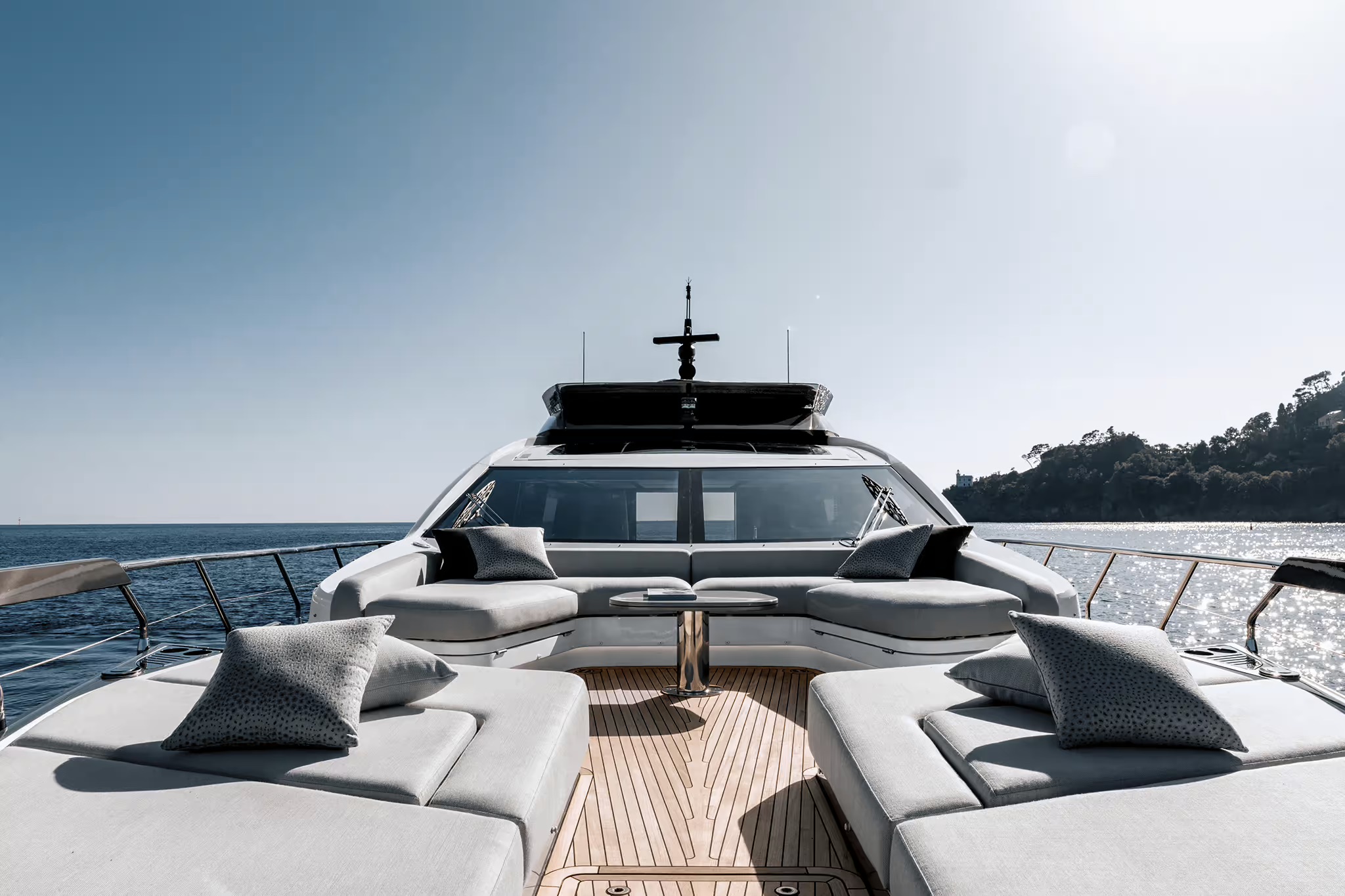 Azimut S8, lounge