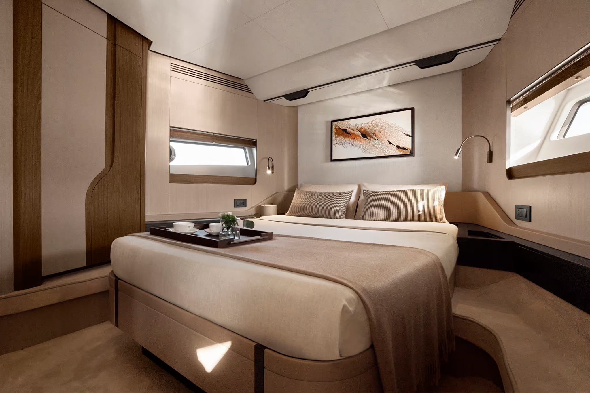 Azimut S8, vip hut