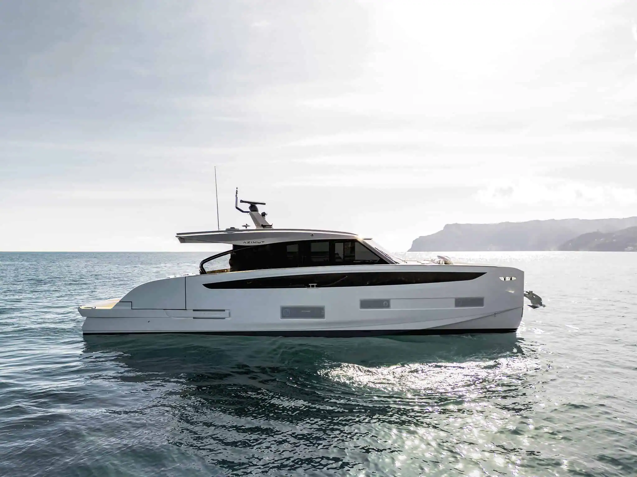 Azimut Seadeck 6, boot van buiten
