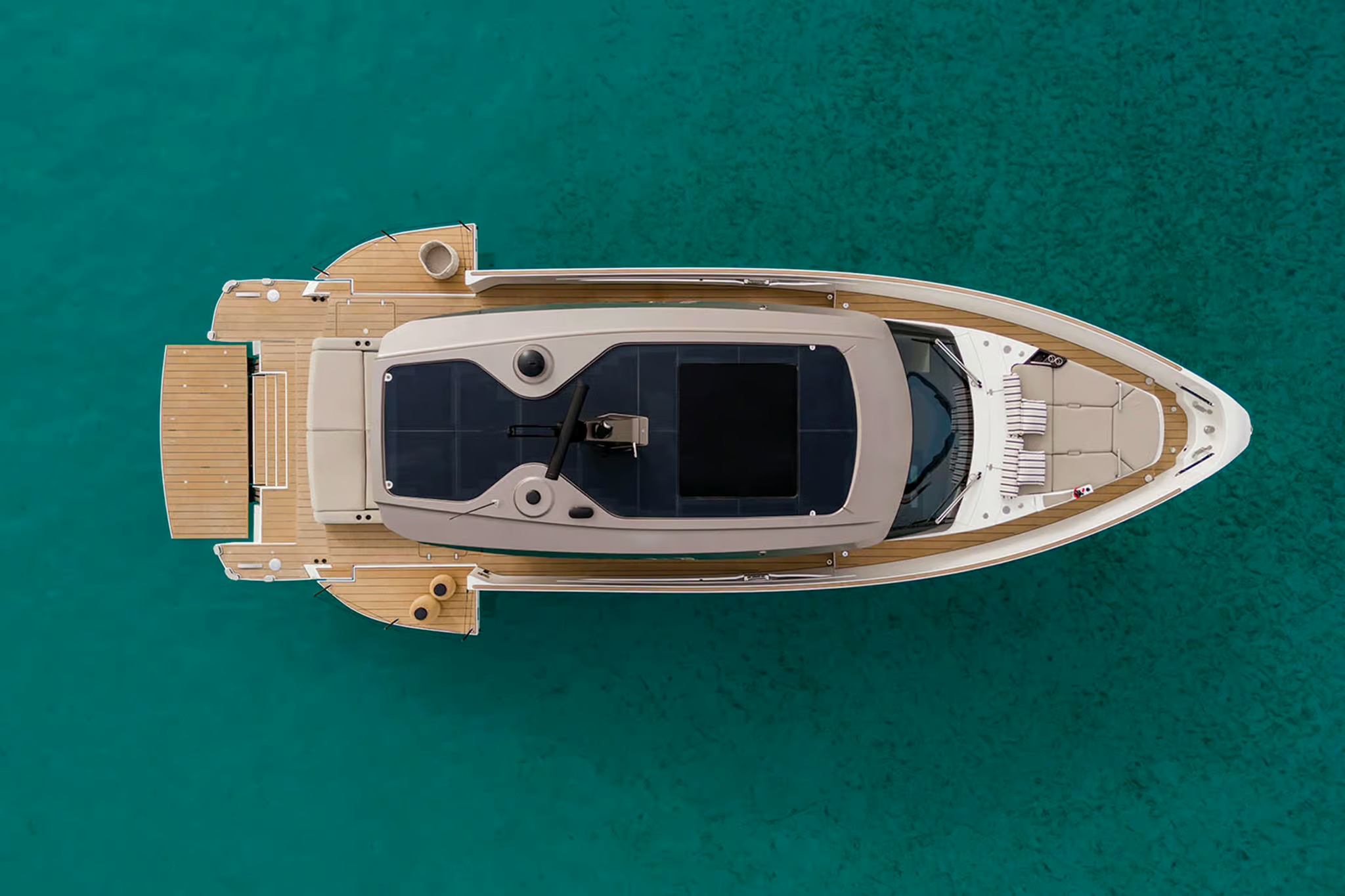 Azimut Seadeck 6, luchtfoto