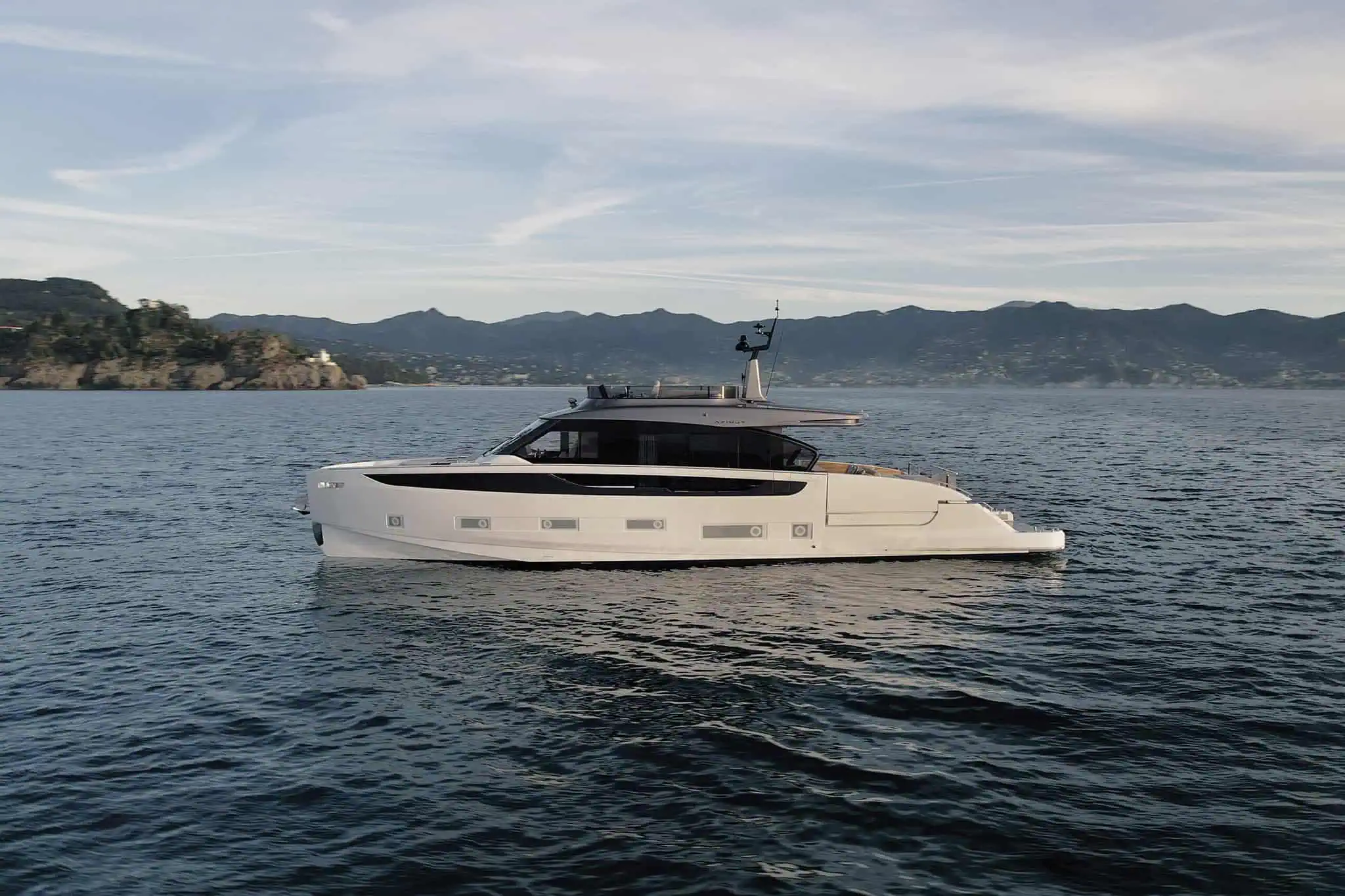 Azimut Seadeck 7, boot van buiten