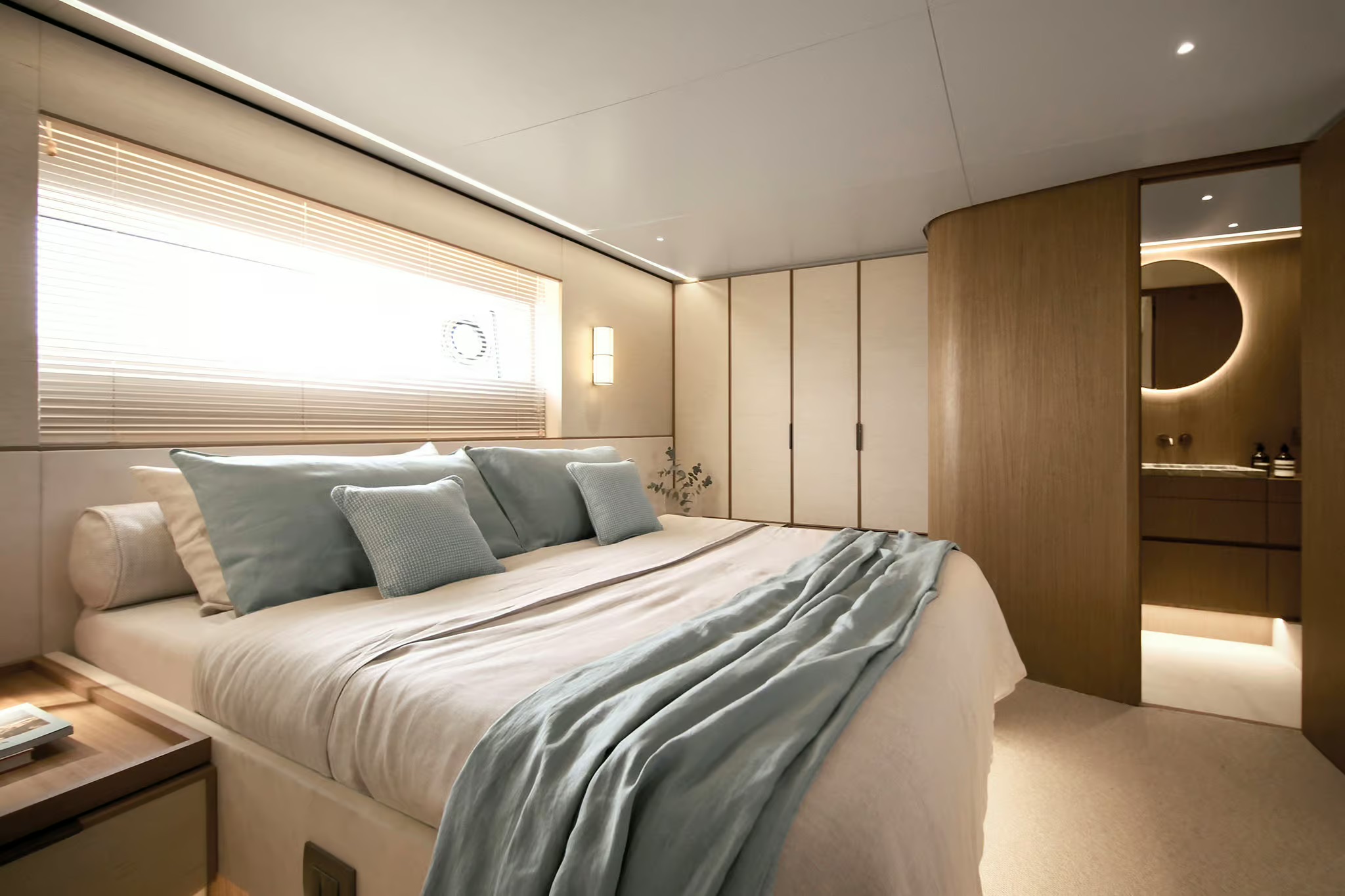 Azimut Seadeck 7, hoofdhut