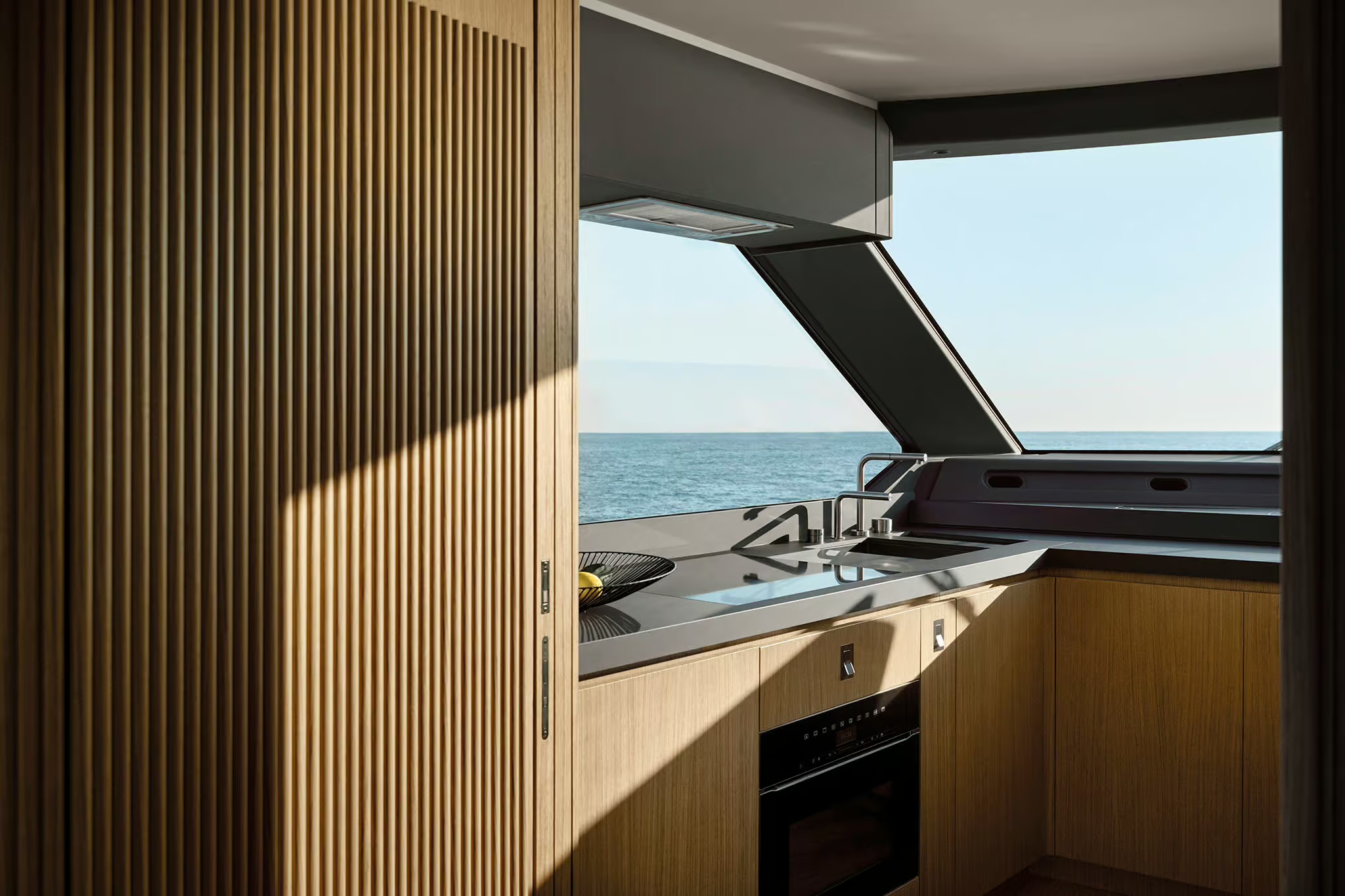 Azimut Seadeck 7, keuken