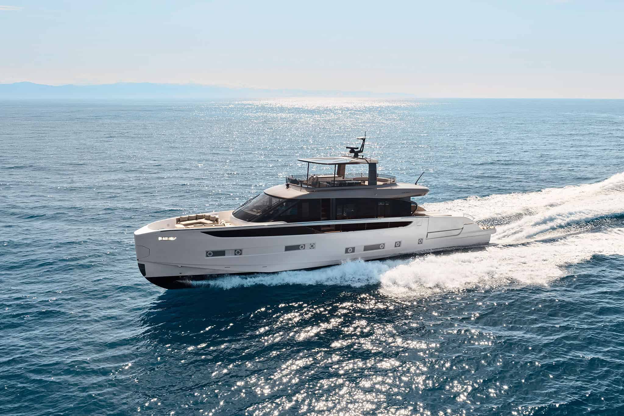 Azimut Seadeck 9, boot varend