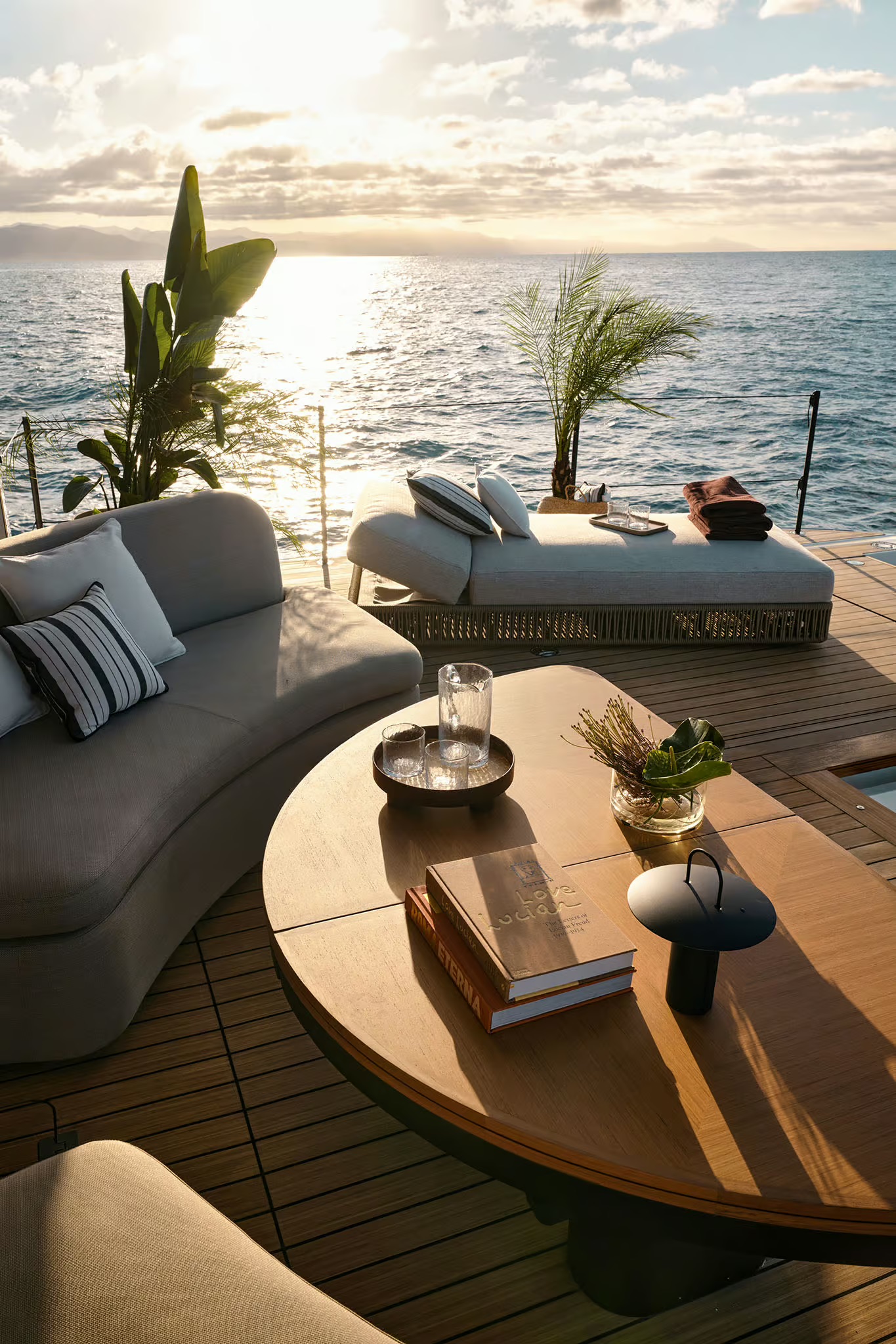Azimut Seadeck 9, fun island