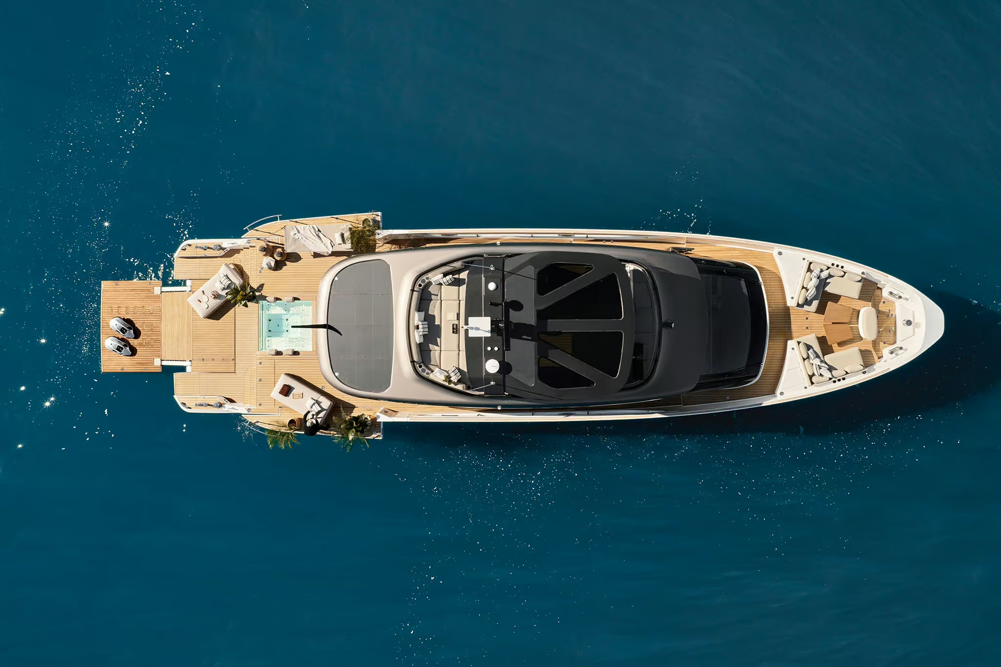 Azimut Seadeck 9, luchtfoto