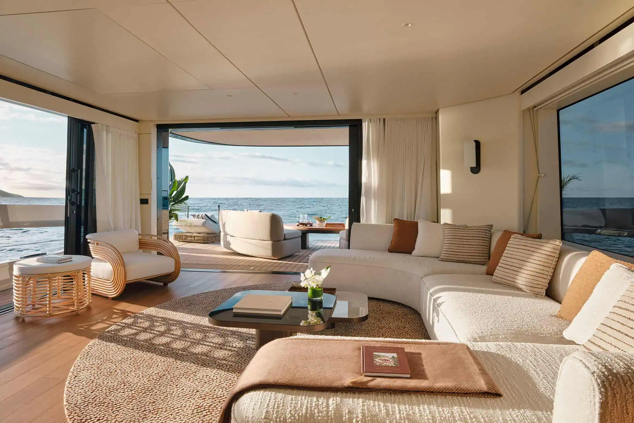 Azimut Seadeck 9, salon