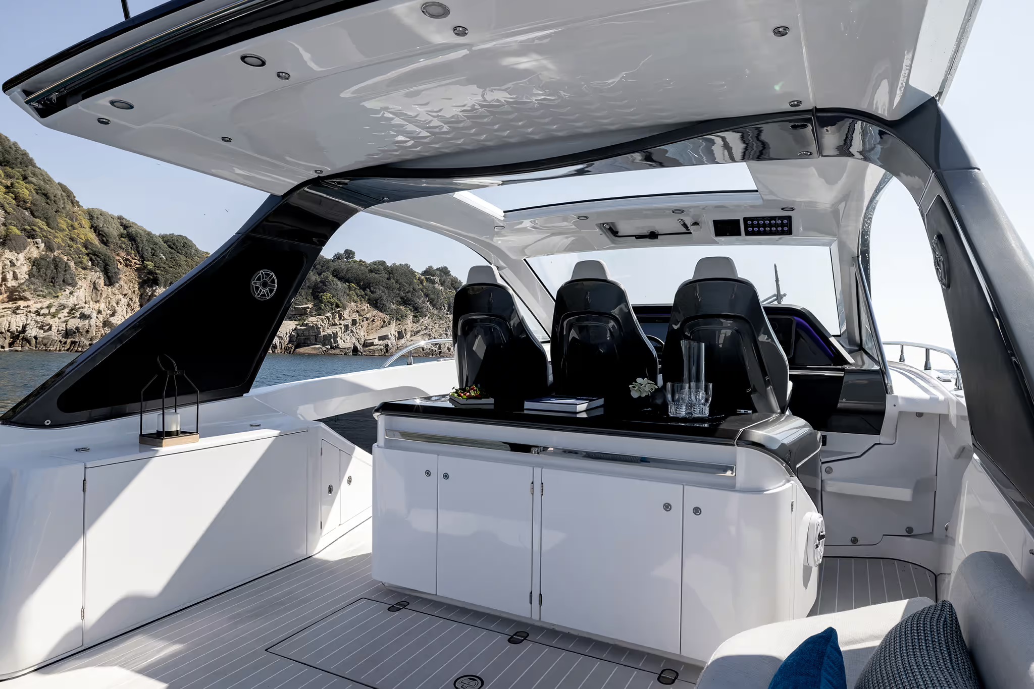 Azimut Verve 42, cockpit