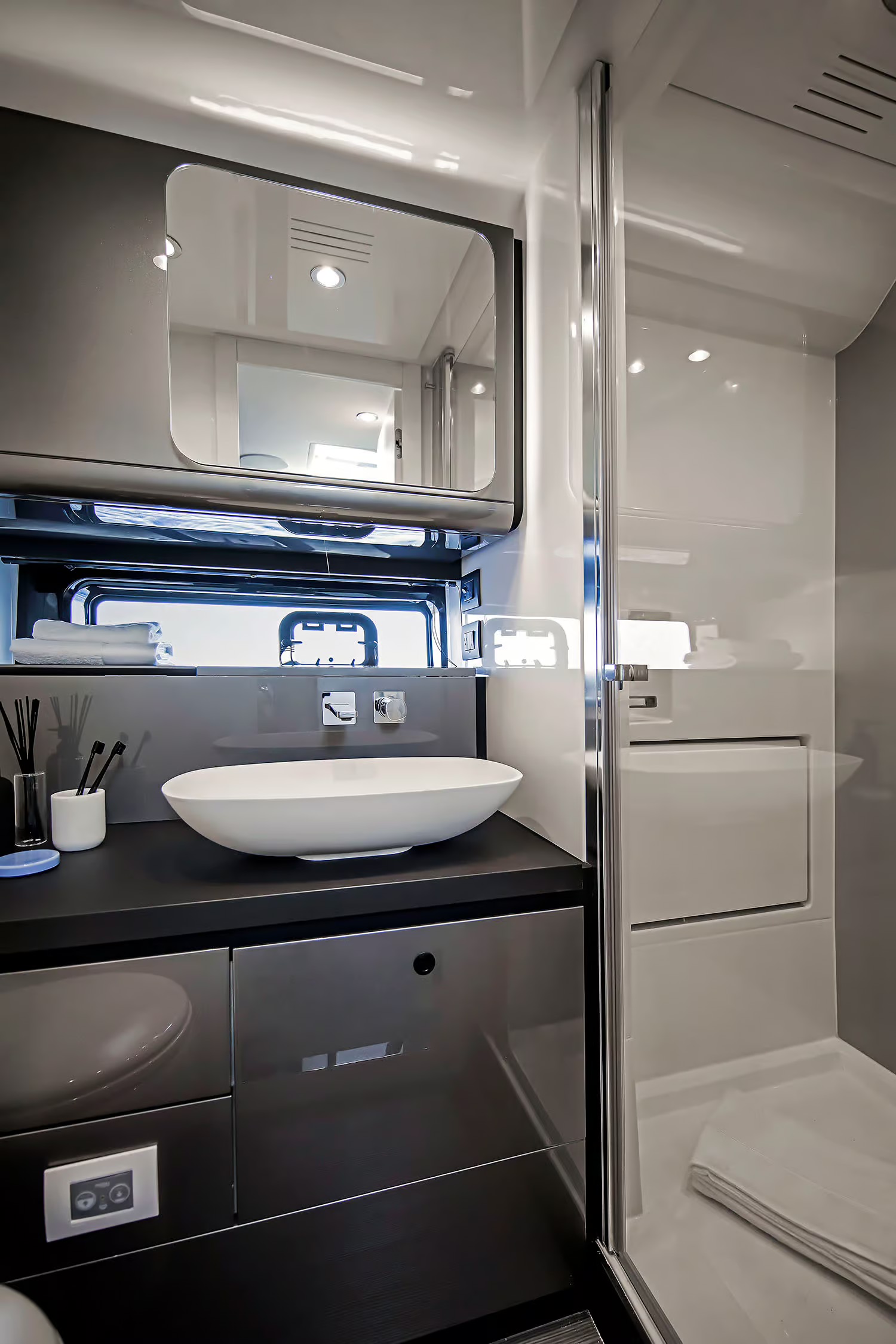 Azimut Verve 48, interieur boot