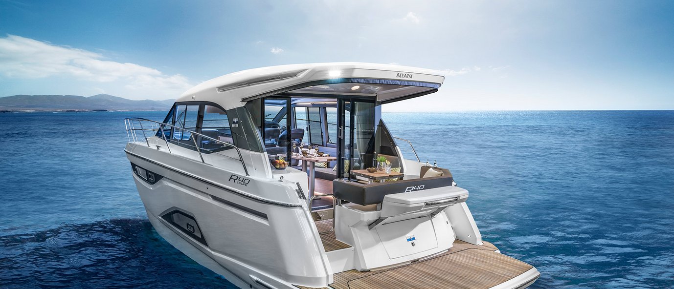 Bavaria R40, boot afgemeerd op zee